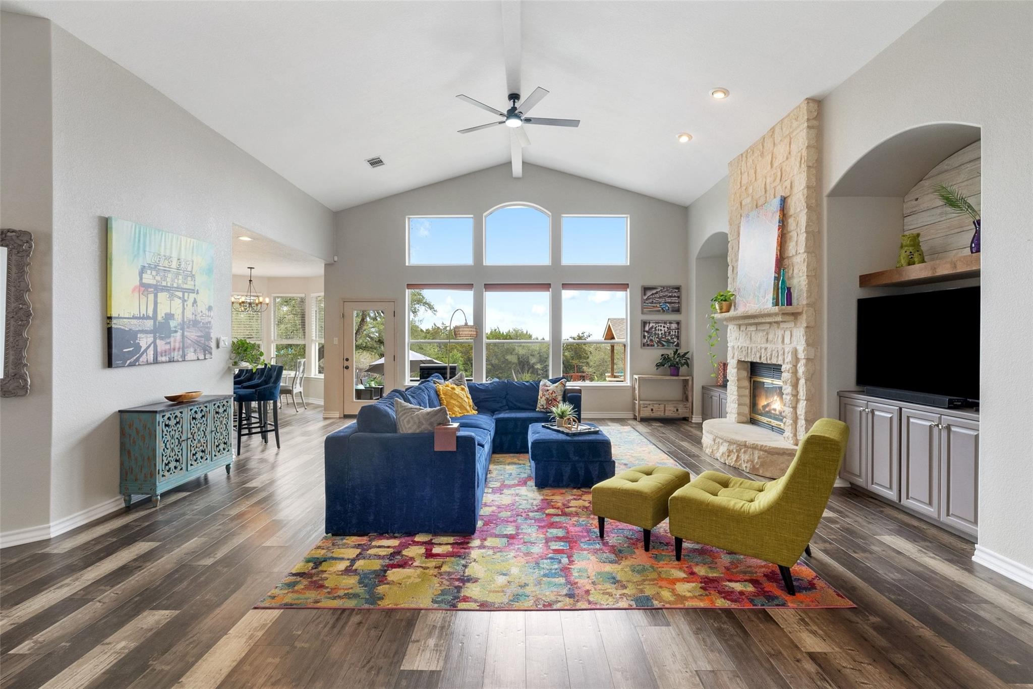 320 Heritage Dr, Austin, TX 78737