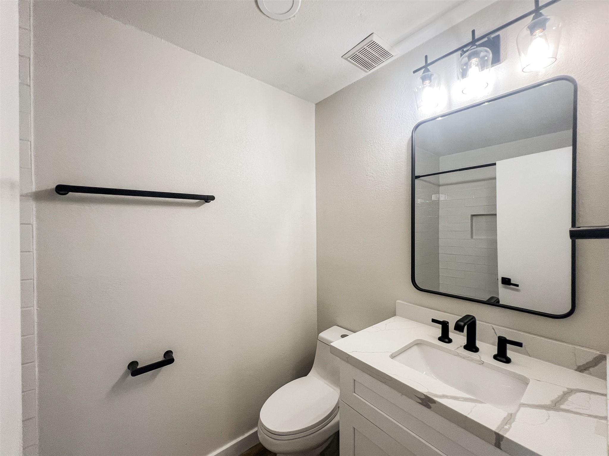 3506 Larchmont Cv # B, Austin, TX 78704