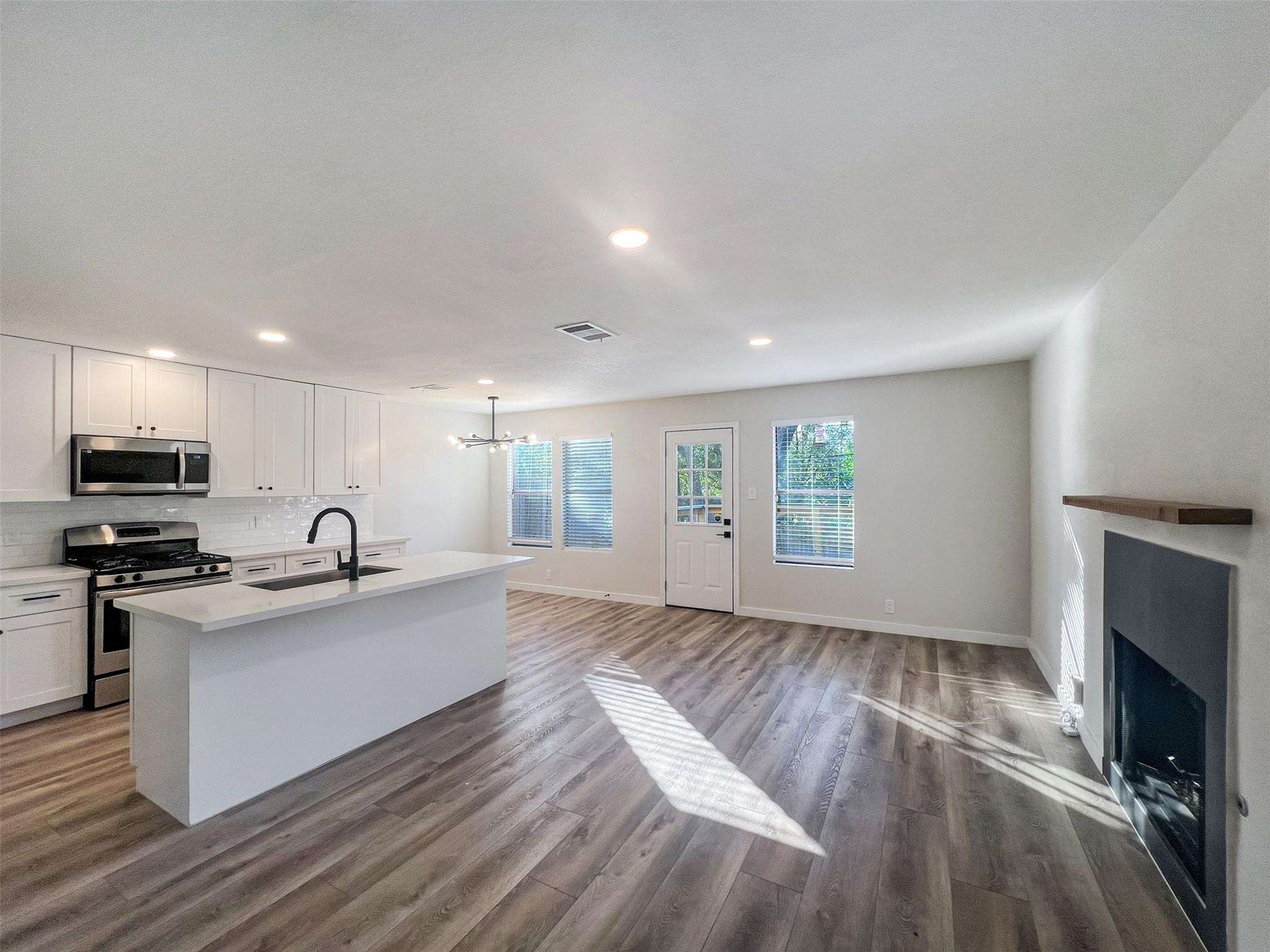 3506 Larchmont Cv # B, Austin, TX 78704