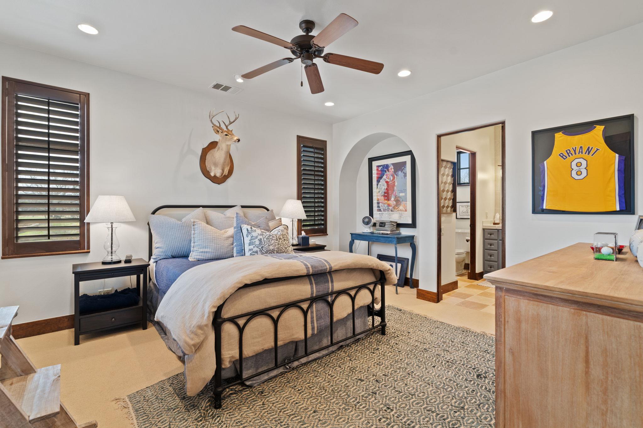 119 Plaza Escondido, Horseshoe Bay, TX 78657