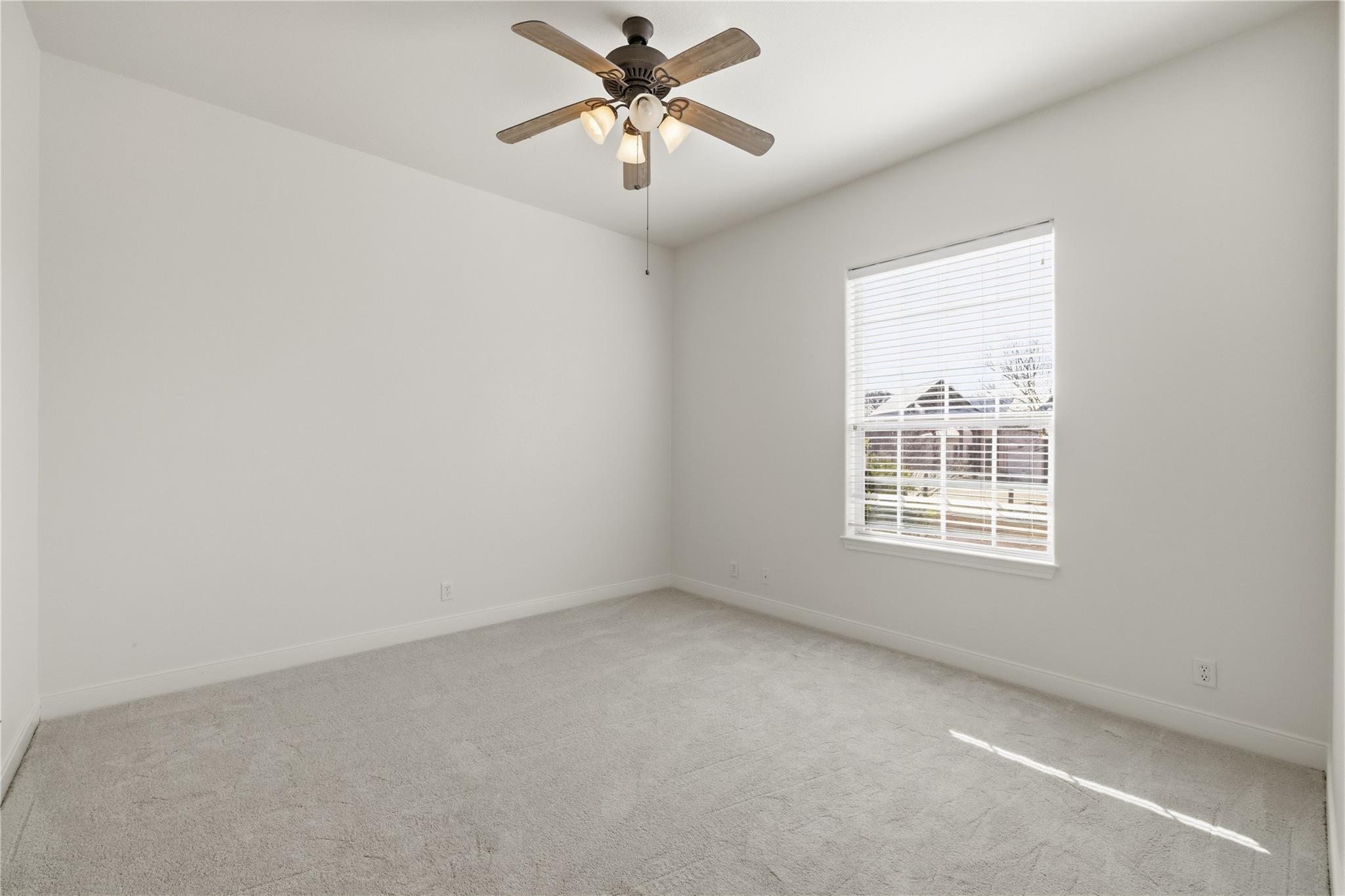 1208 Spotted Fawn Trl, Fredericksburg, TX 78624