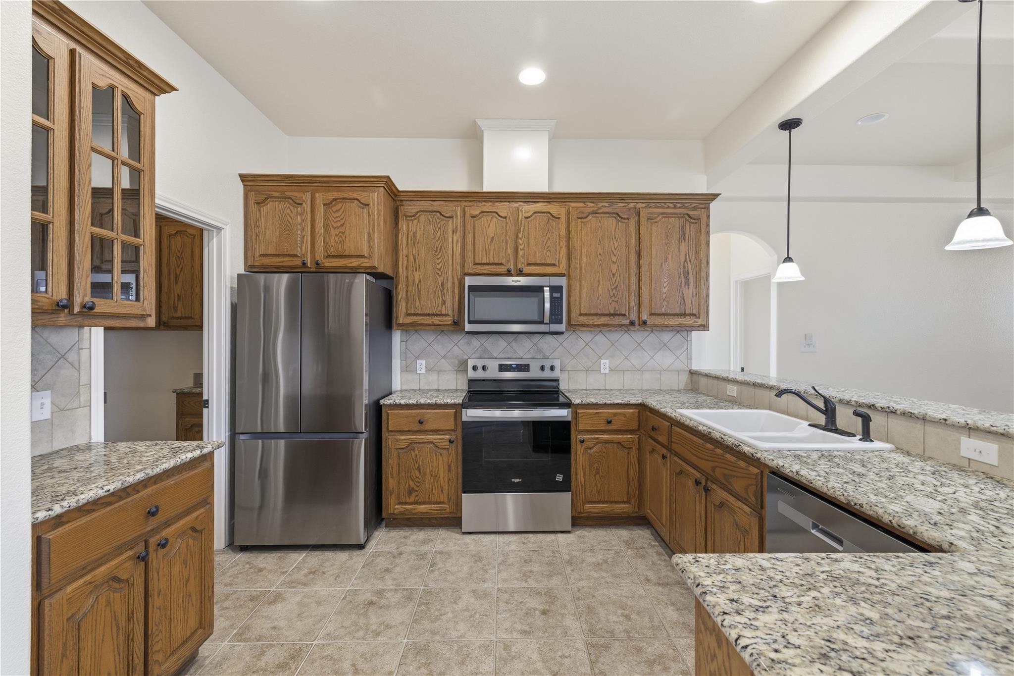 1208 Spotted Fawn Trl, Fredericksburg, TX 78624