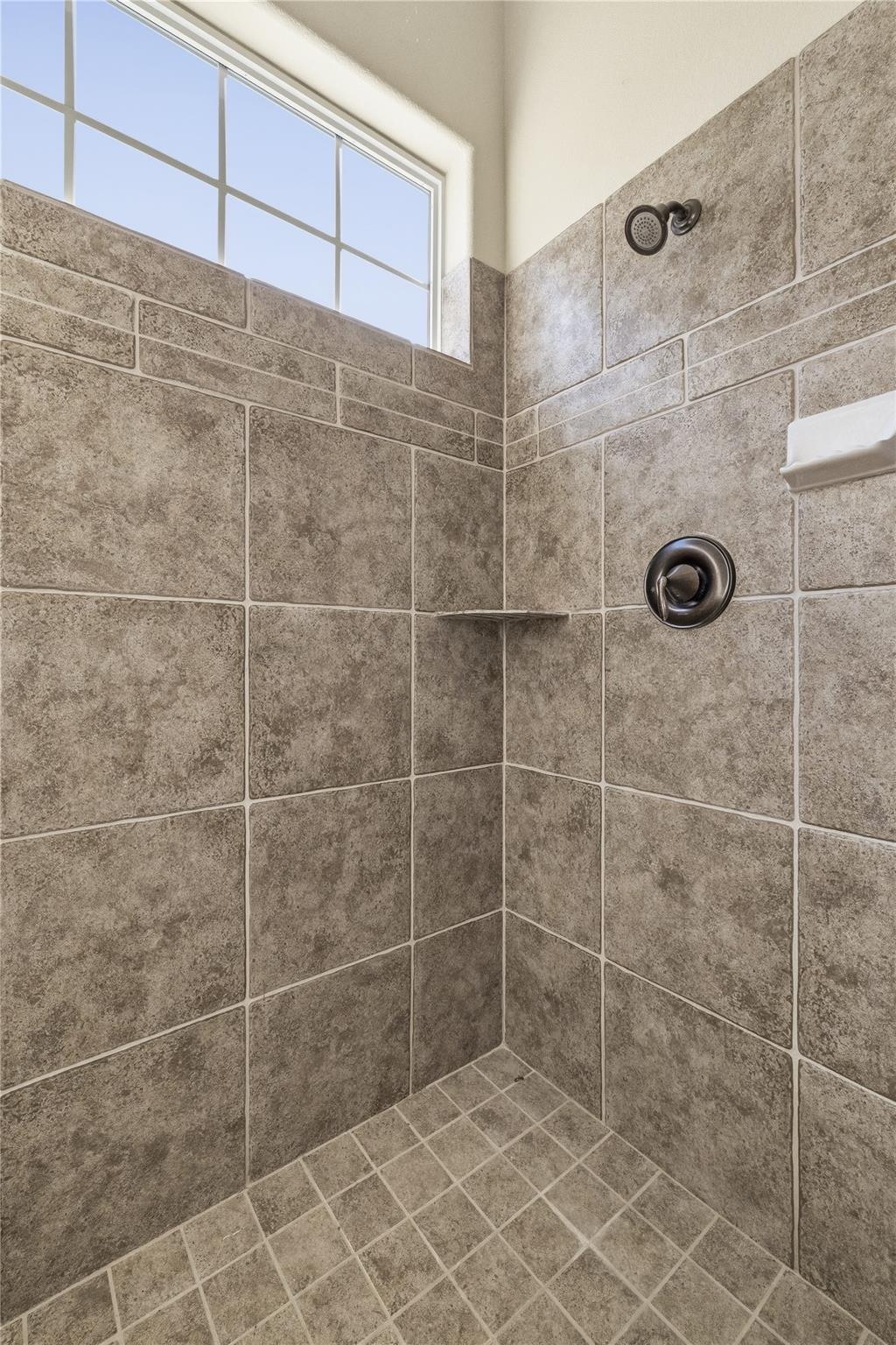 1208 Spotted Fawn Trl, Fredericksburg, TX 78624