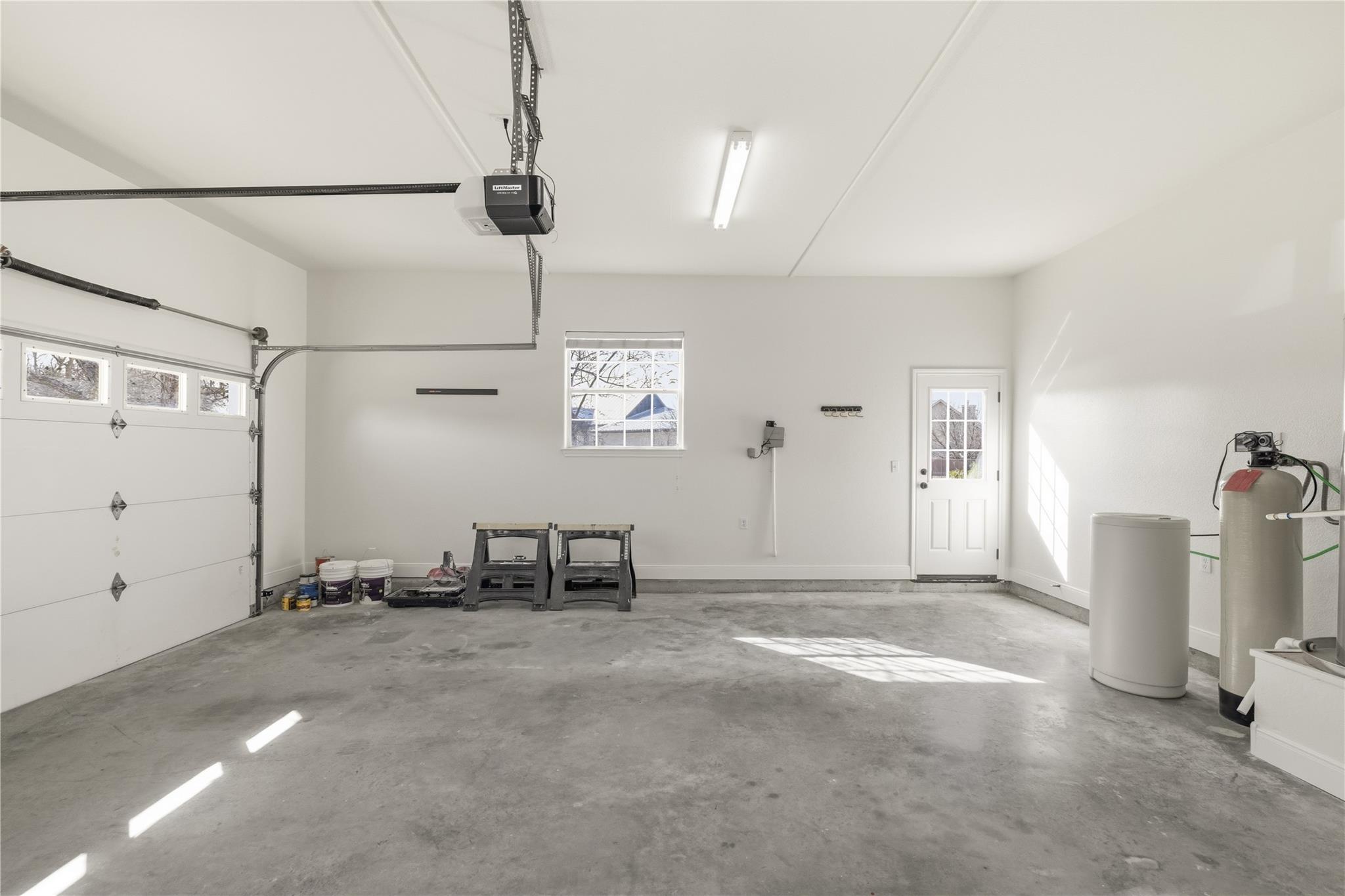 1208 Spotted Fawn Trl, Fredericksburg, TX 78624