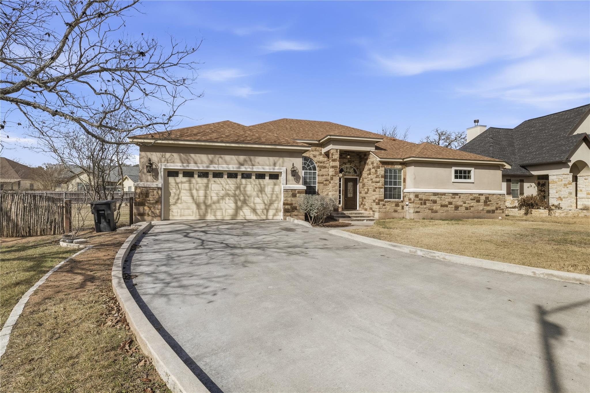 1208 Spotted Fawn Trl, Fredericksburg, TX 78624