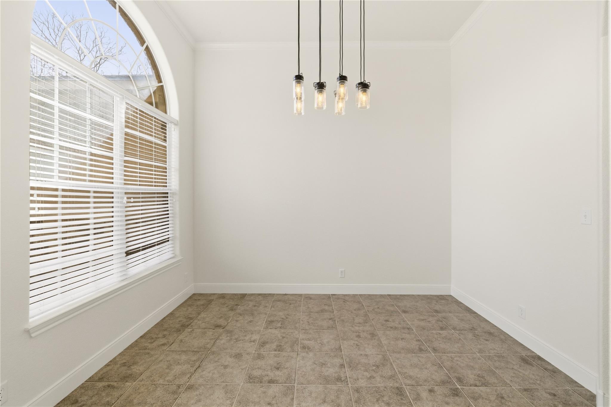 1208 Spotted Fawn Trl, Fredericksburg, TX 78624