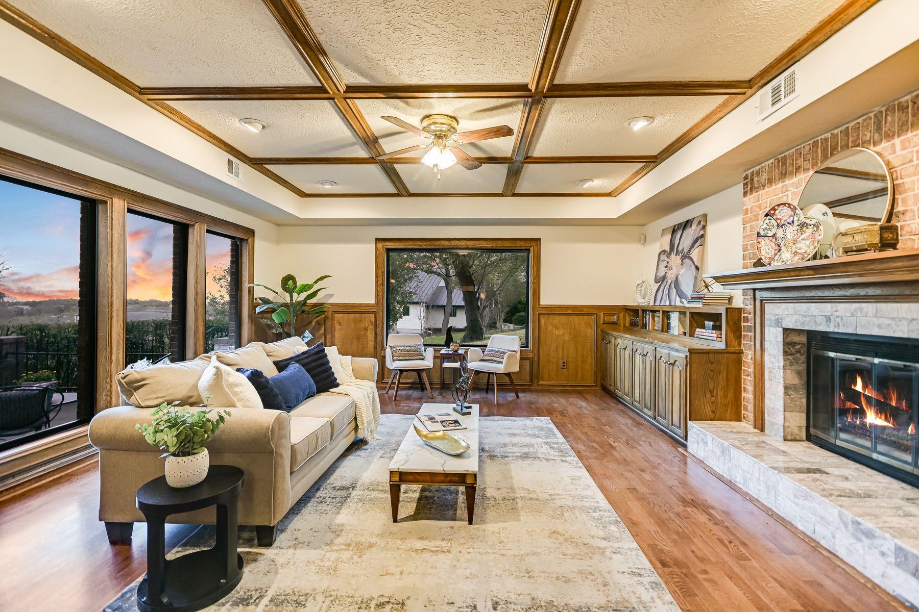 2006 Wychwood Dr, Austin, TX 78746