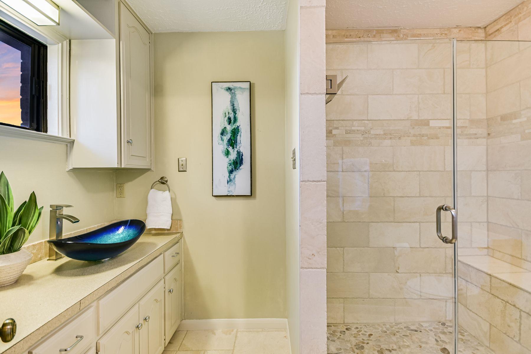 2006 Wychwood Dr, Austin, TX 78746