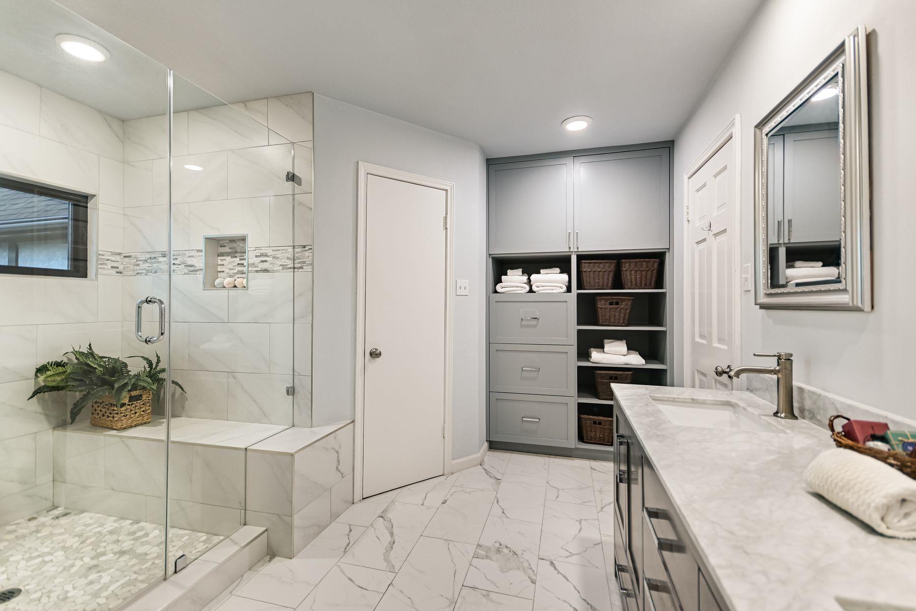 2006 Wychwood Dr, Austin, TX 78746