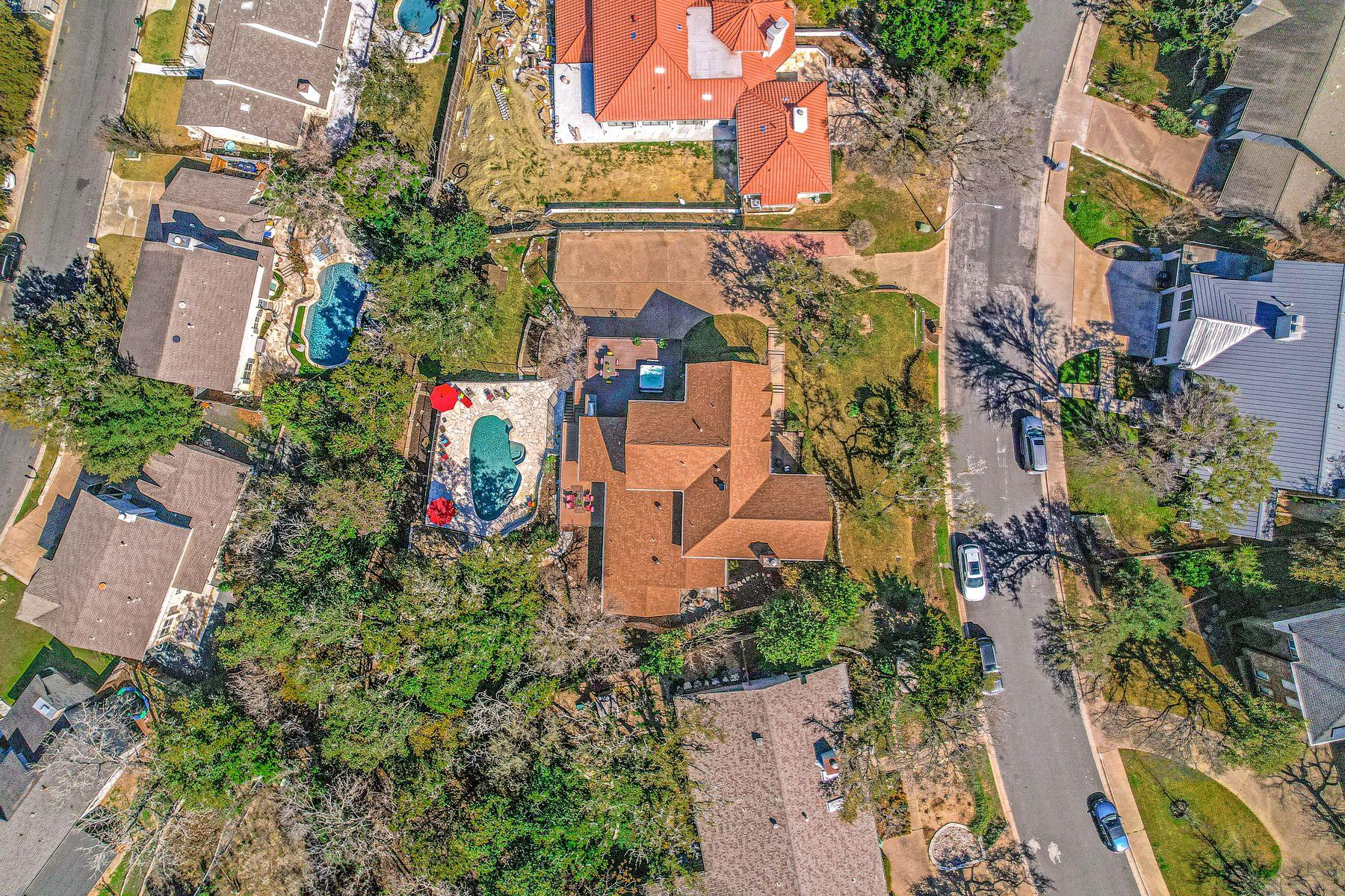 2006 Wychwood Dr, Austin, TX 78746