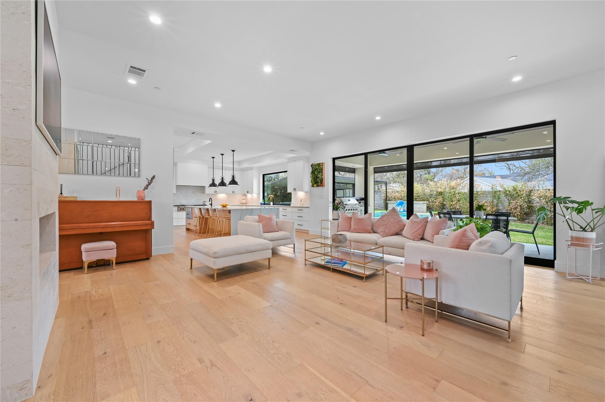 308 Briarwood Trl, Austin, TX 78746