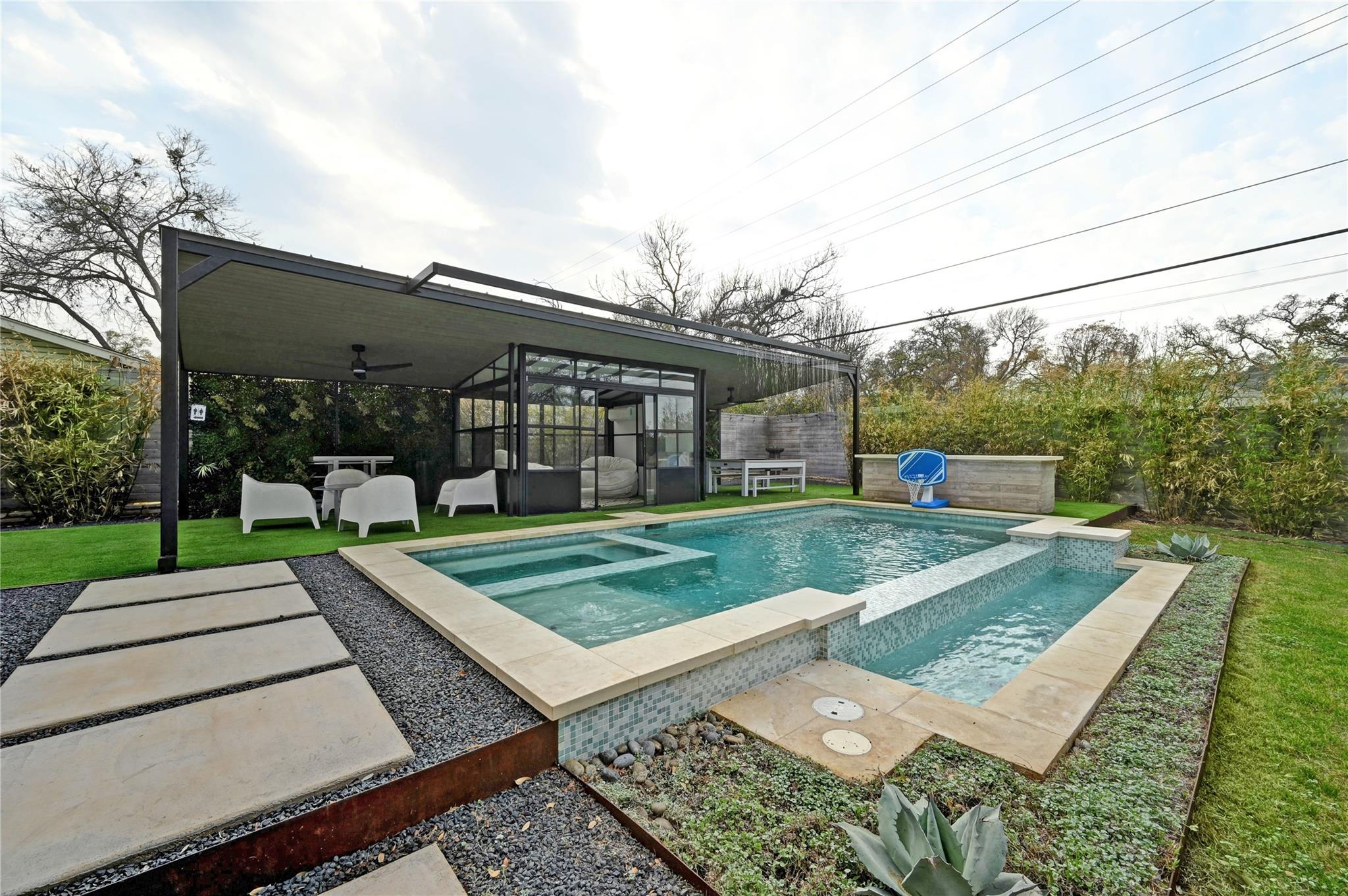 308 Briarwood Trl, Austin, TX 78746