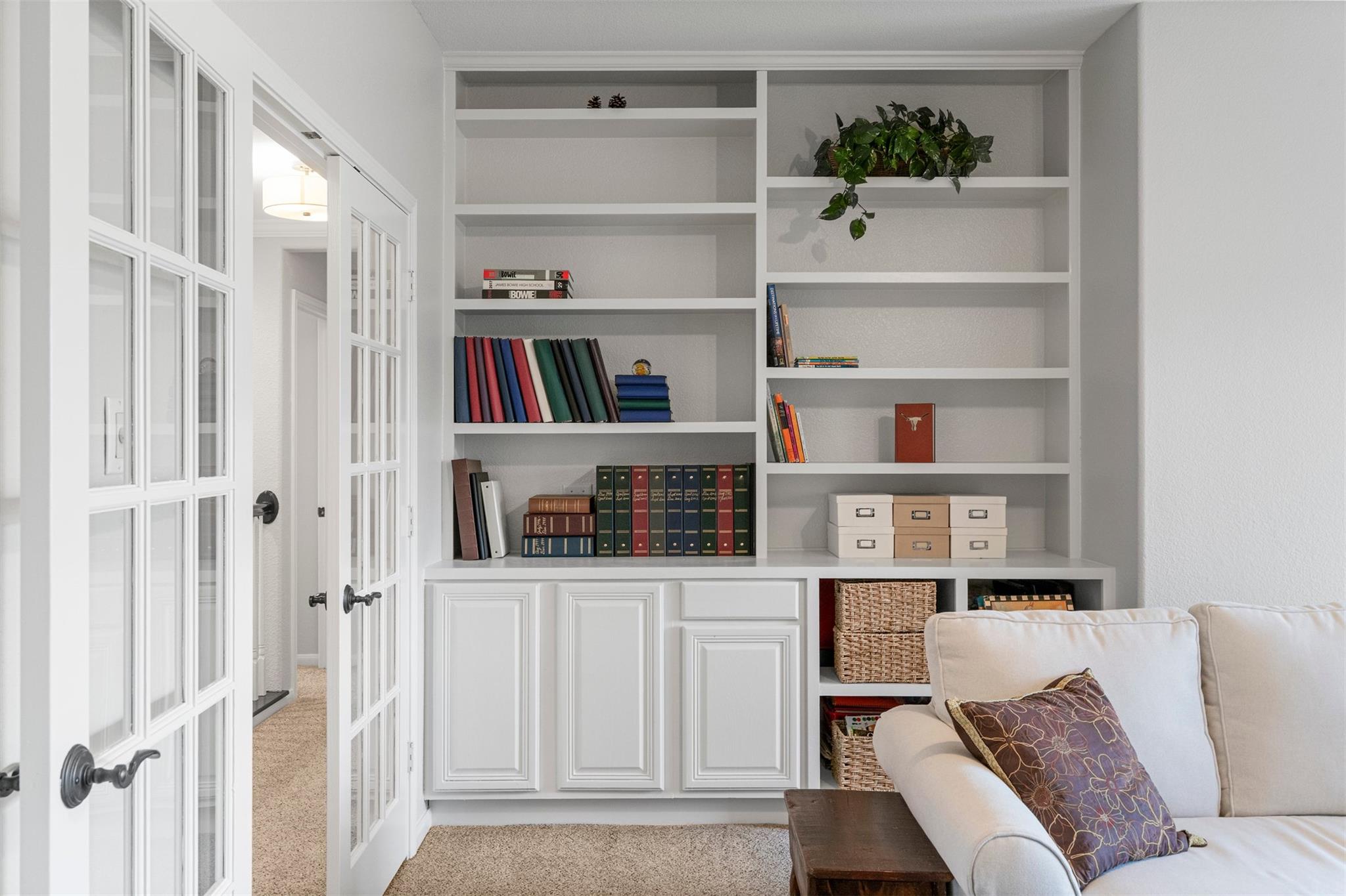 10019 Estancia Ln, Austin, TX 78739