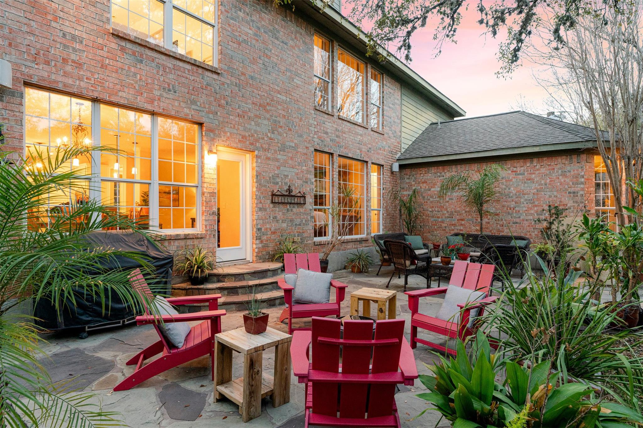 10019 Estancia Ln, Austin, TX 78739