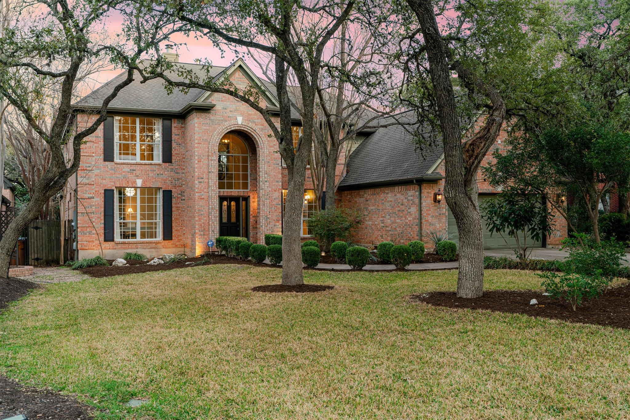 10019 Estancia Ln, Austin, TX 78739