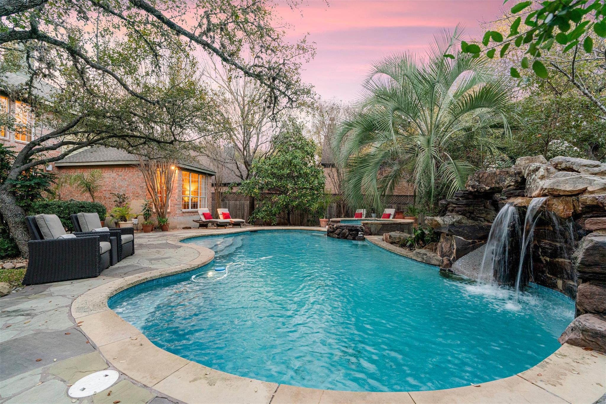 10019 Estancia Ln, Austin, TX 78739