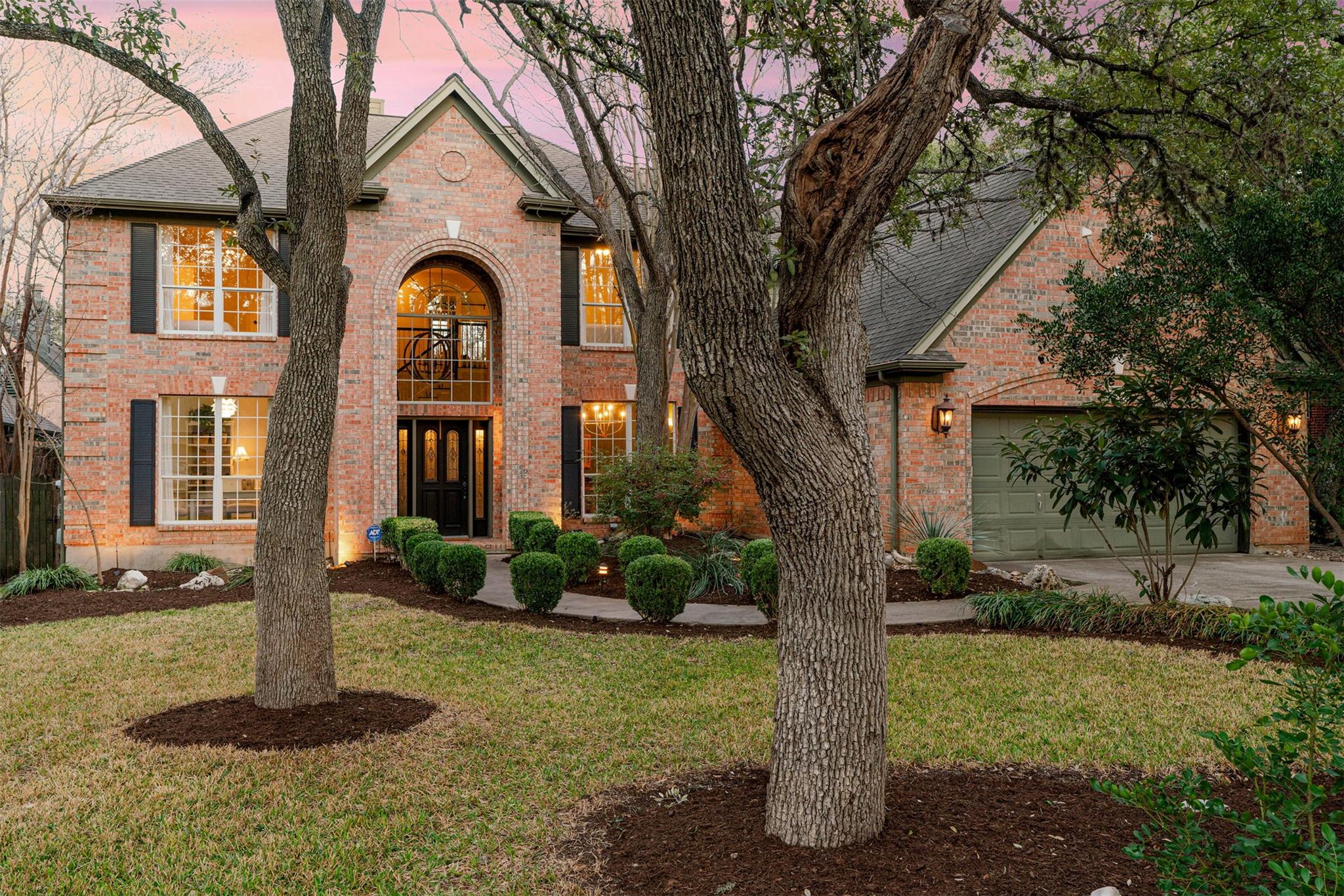 10019 Estancia Ln, Austin, TX 78739