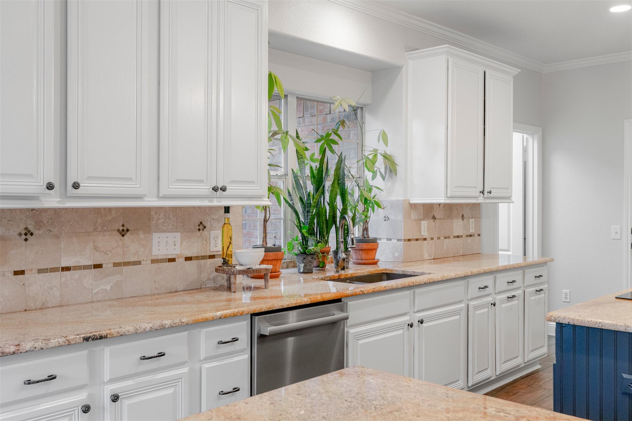 10019 Estancia Ln, Austin, TX 78739