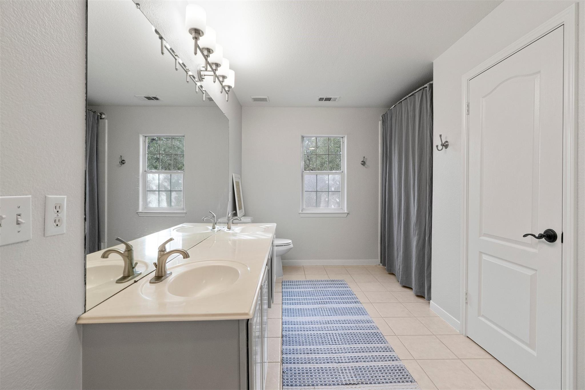 10019 Estancia Ln, Austin, TX 78739