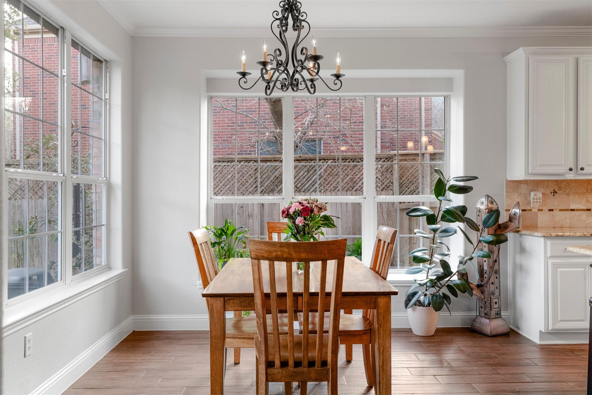 10019 Estancia Ln, Austin, TX 78739