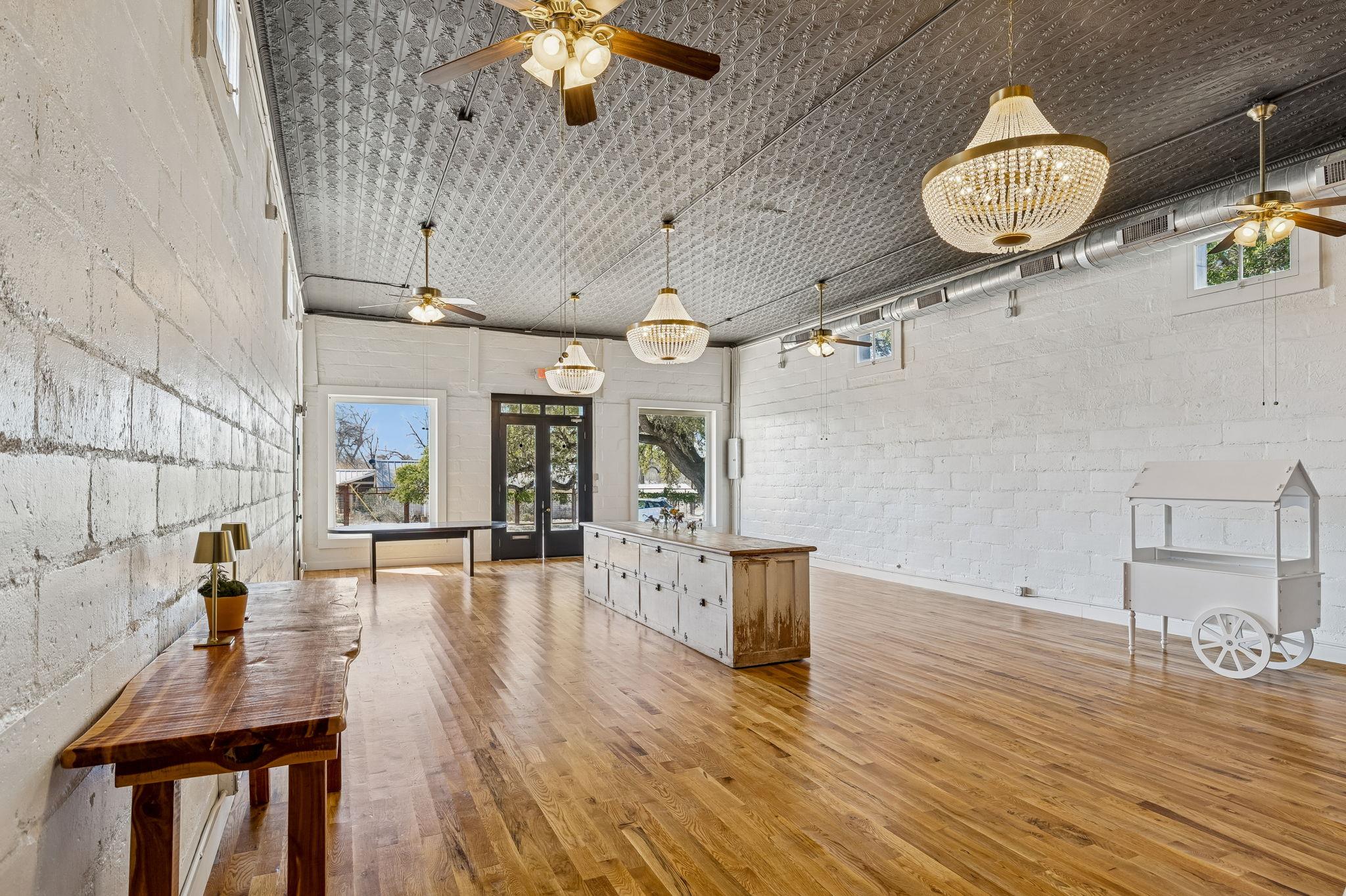 606 High St, Comfort, TX 77318