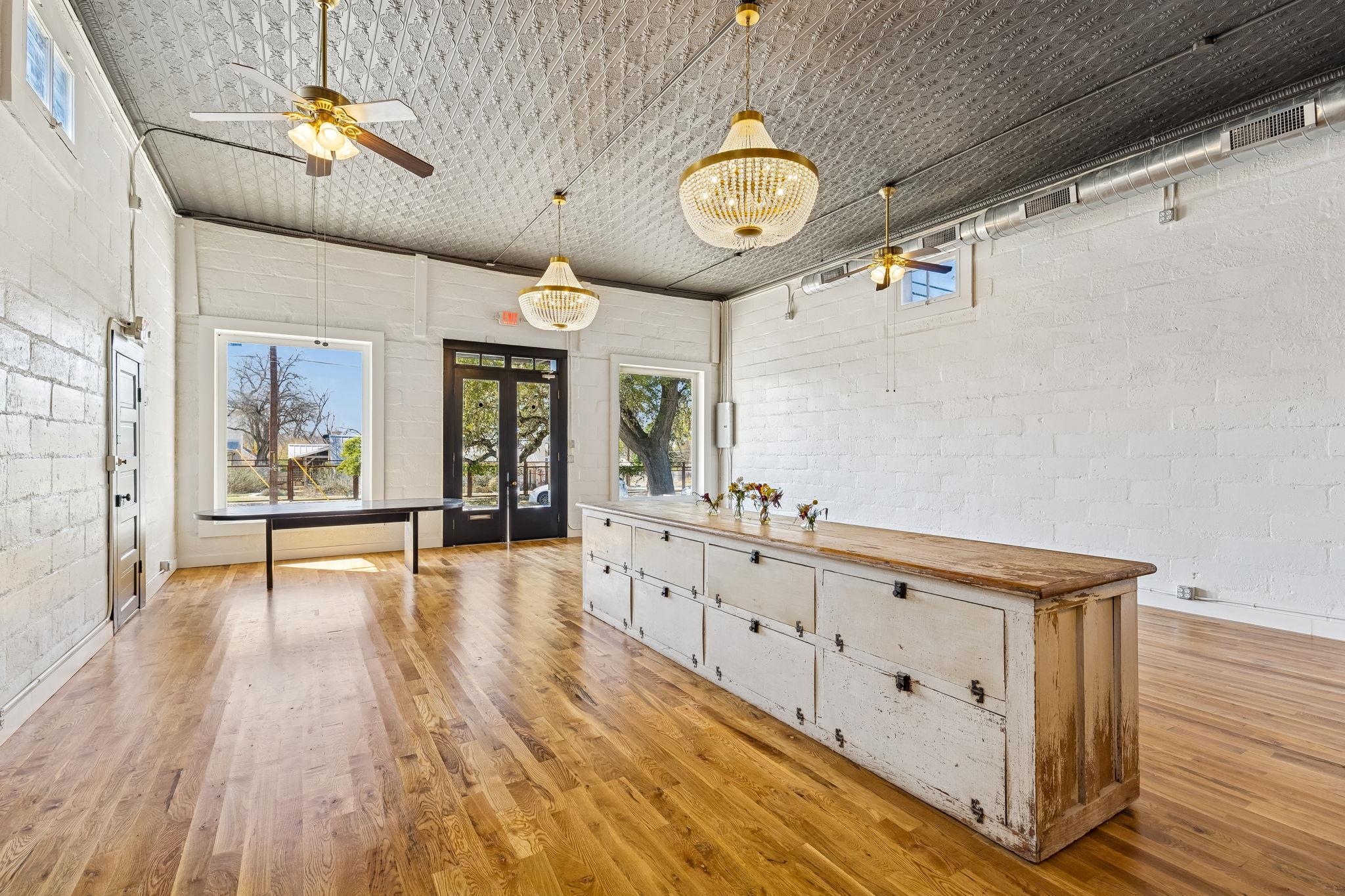 606 High St, Comfort, TX 77318