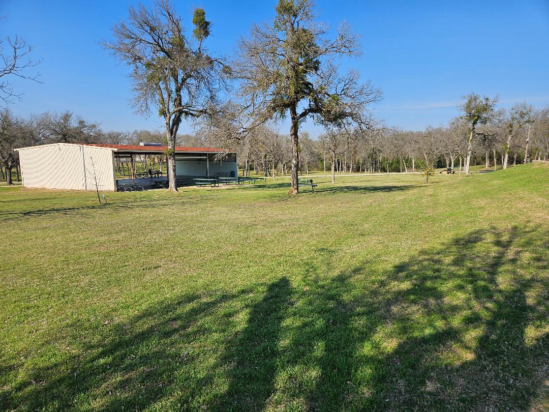 1130 N Main St, Elgin, TX 78621