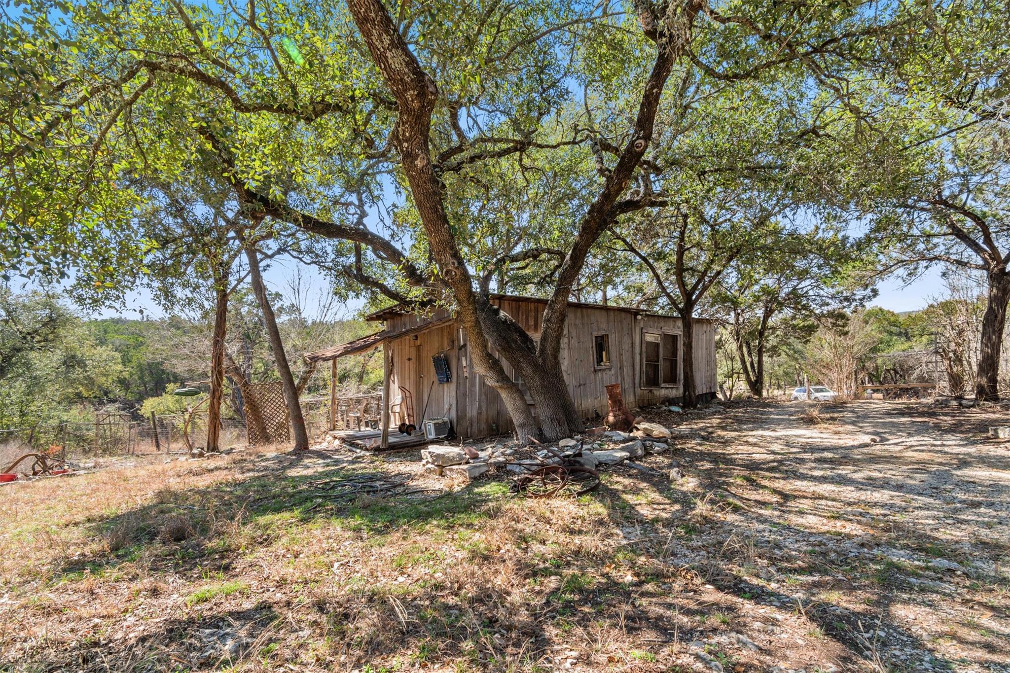 411 Circle Dr, Wimberley, TX 78676