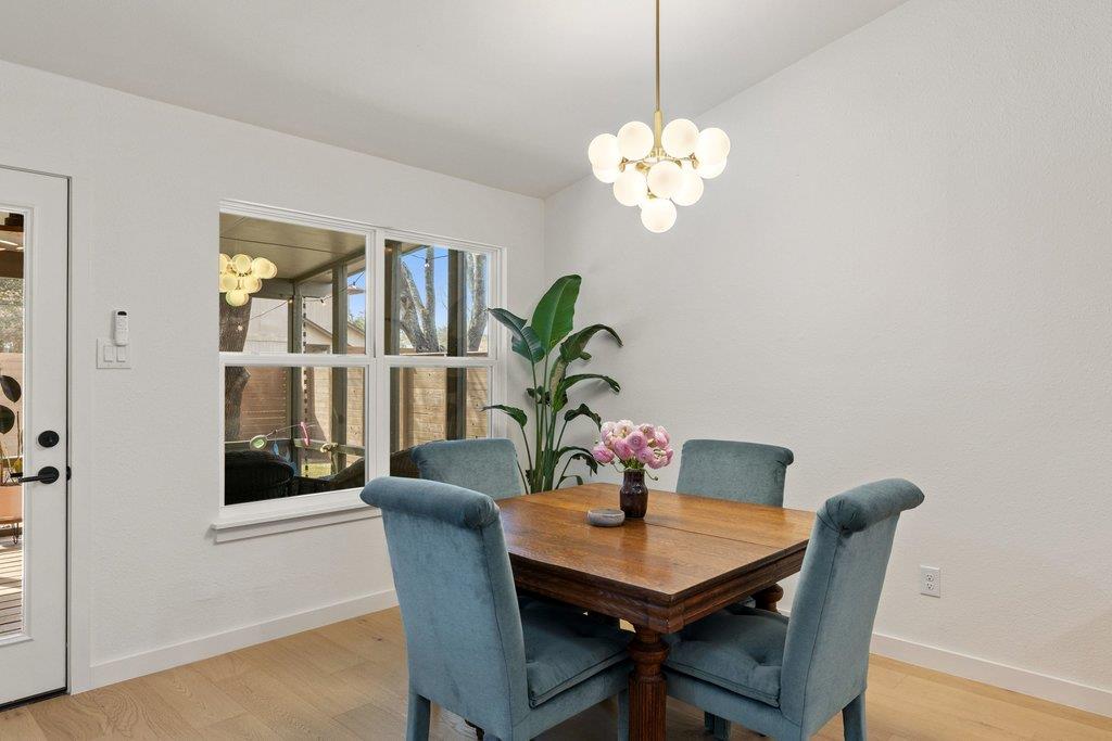 8202 Cache Dr, Austin, TX 78749