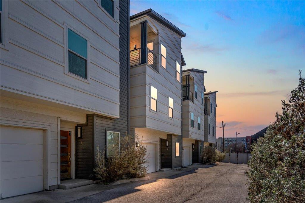 2305 Coronado St # C, Austin, TX 78702