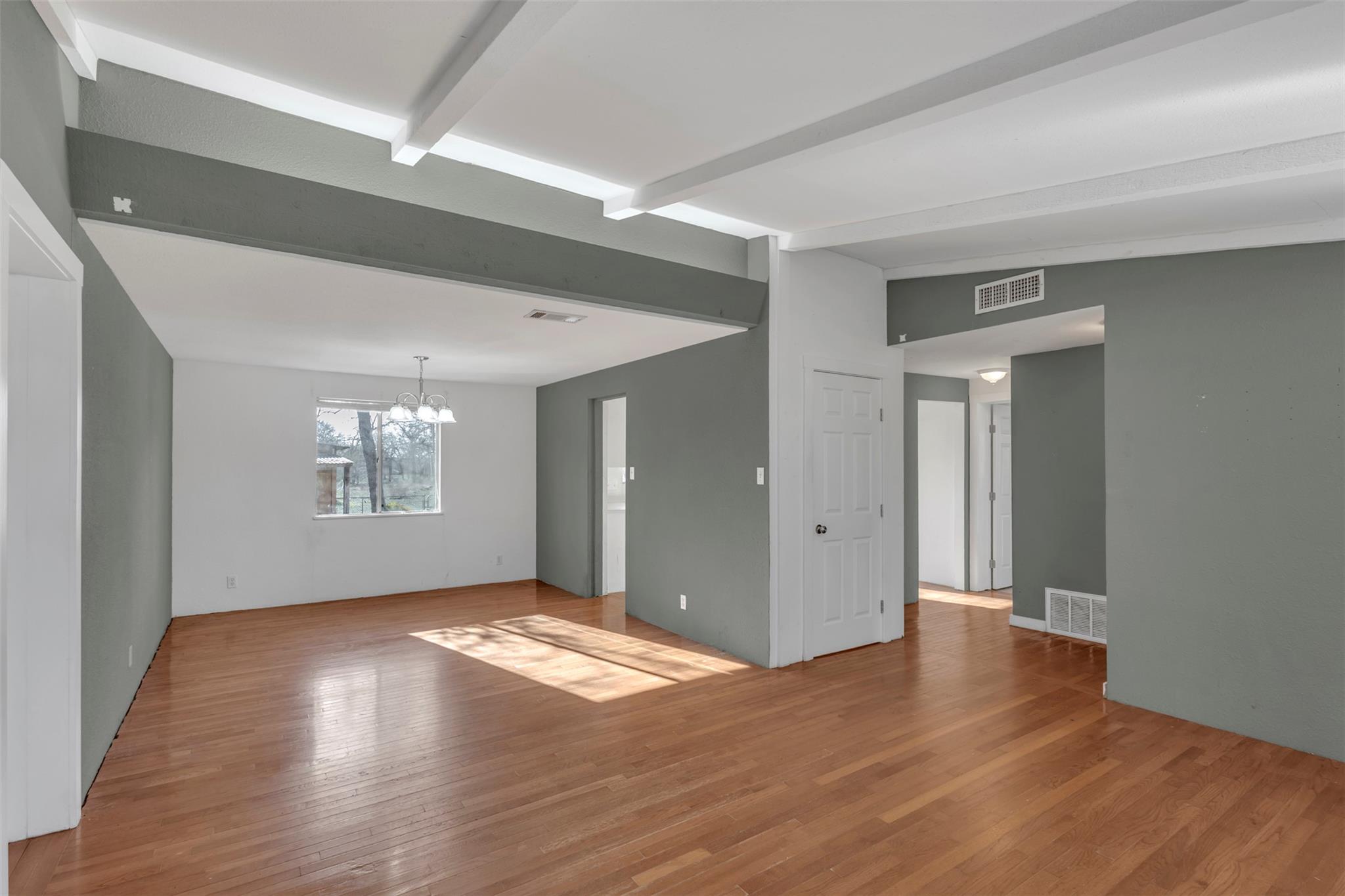 104 Blue Flame Rd, Cedar Creek, TX 78612