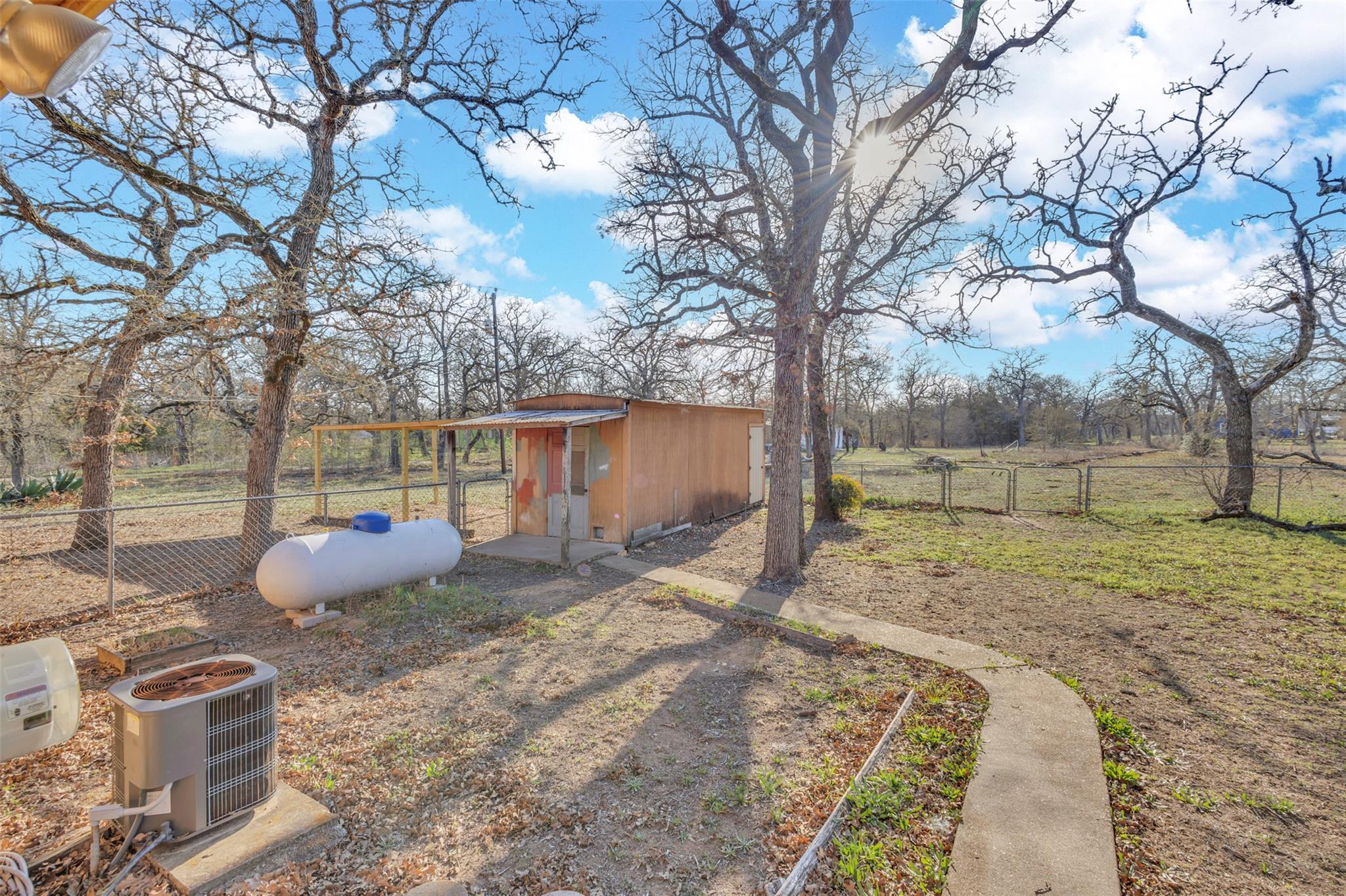 104 Blue Flame Rd, Cedar Creek, TX 78612