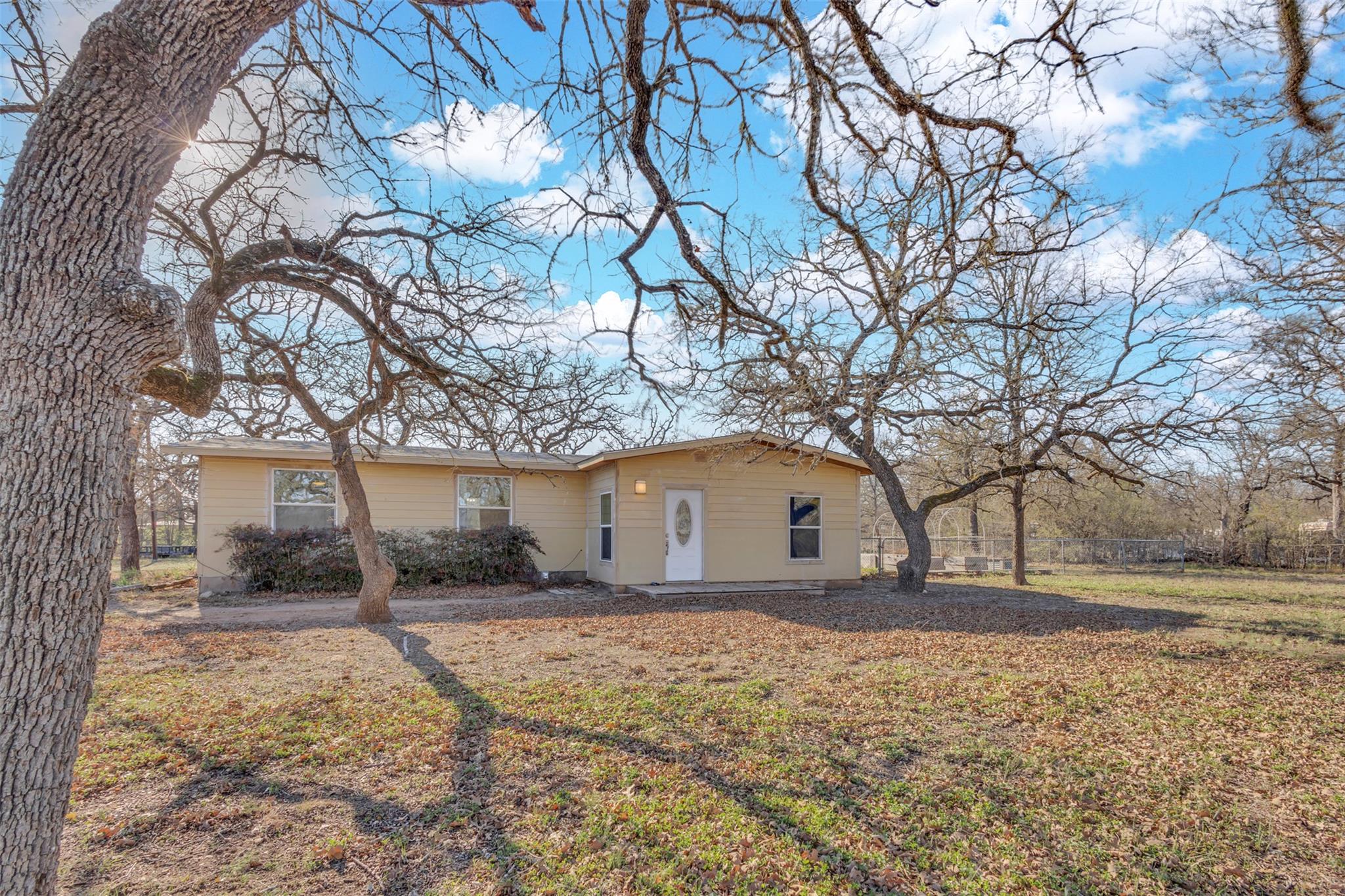 104 Blue Flame Rd, Cedar Creek, TX 78612