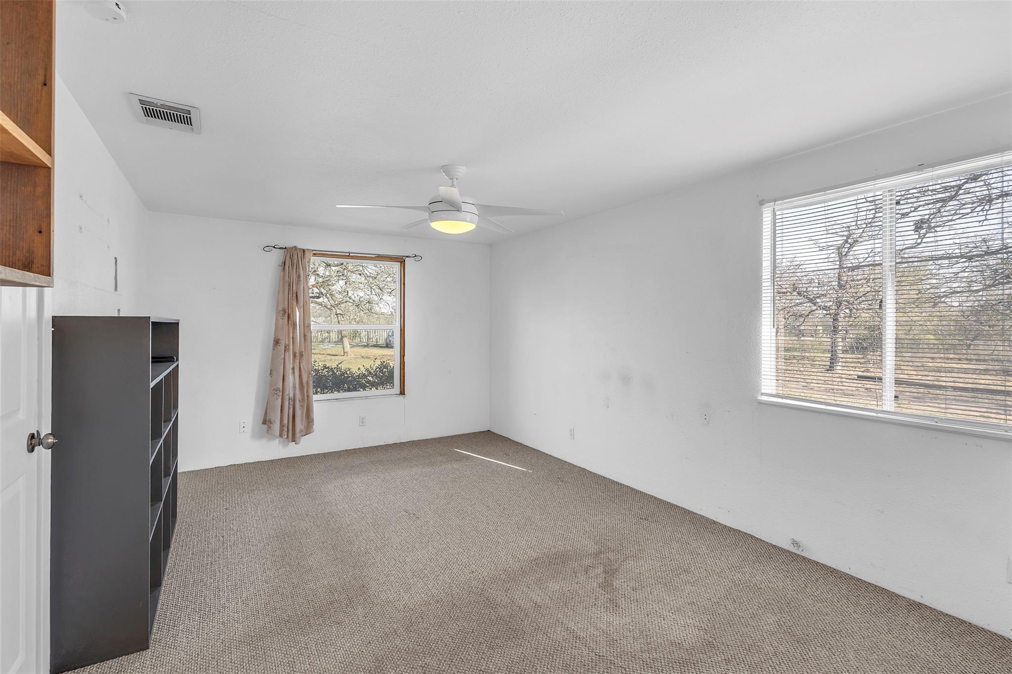 104 Blue Flame Rd, Cedar Creek, TX 78612