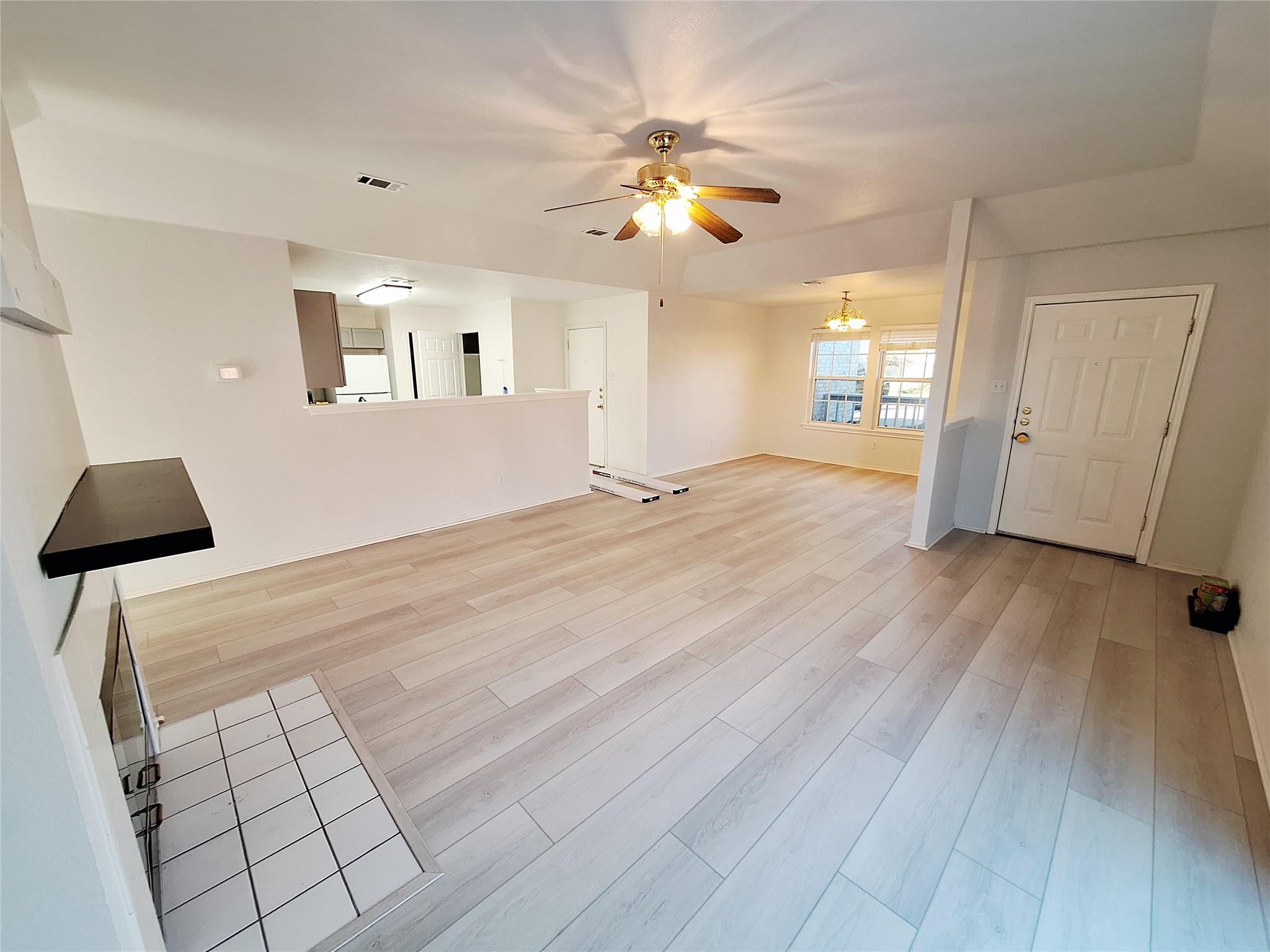 804 Moon Glow Dr, Leander, TX 78641