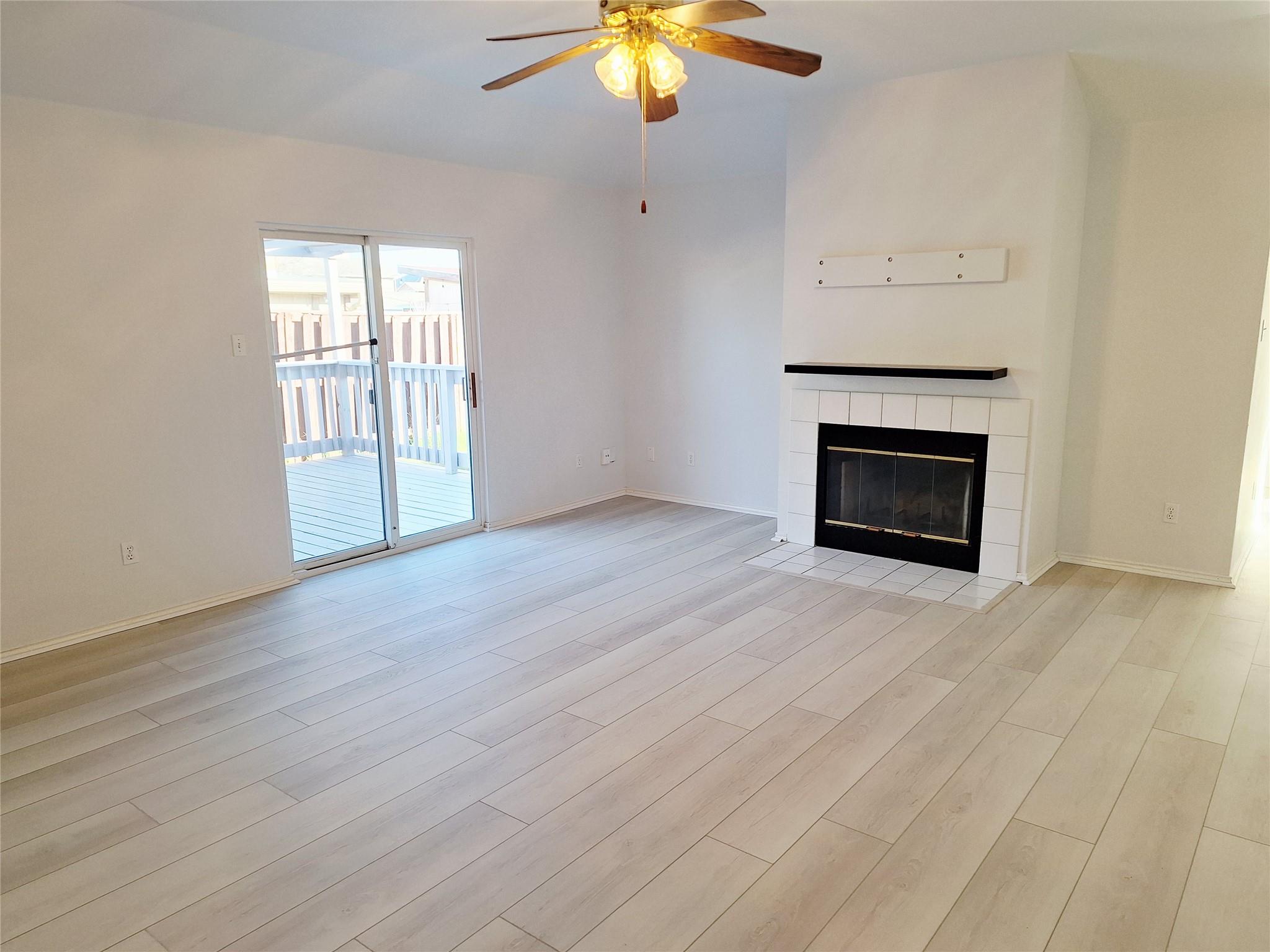 804 Moon Glow Dr, Leander, TX 78641