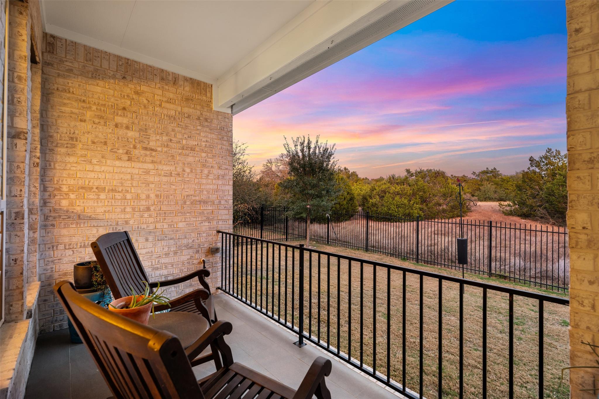 438 Pear Tree Ln, Austin, TX 78737