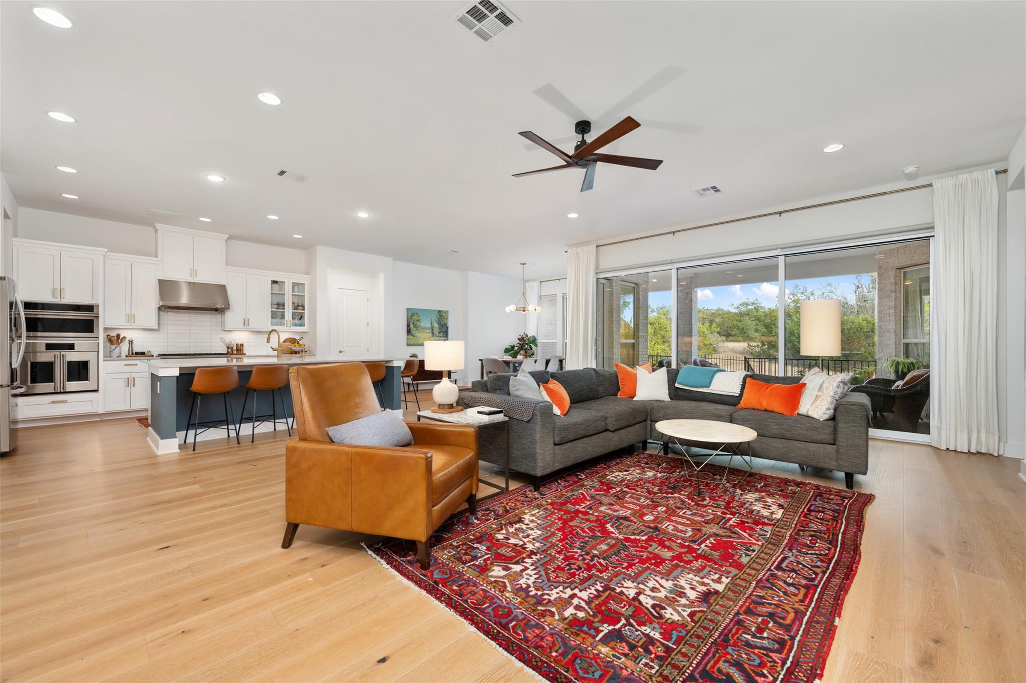 438 Pear Tree Ln, Austin, TX 78737