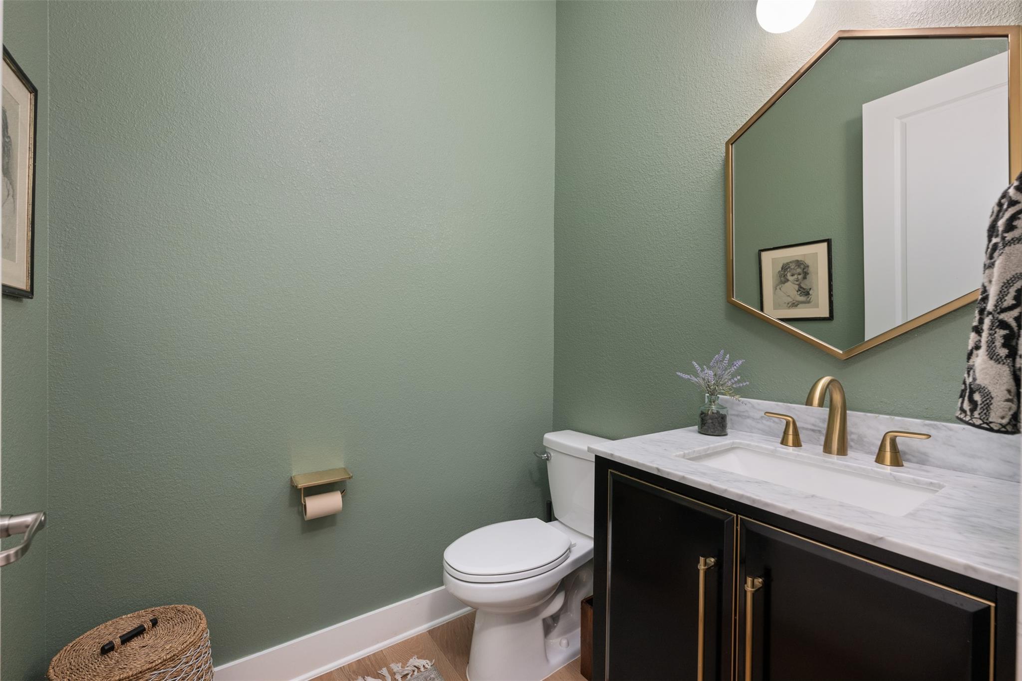 438 Pear Tree Ln, Austin, TX 78737