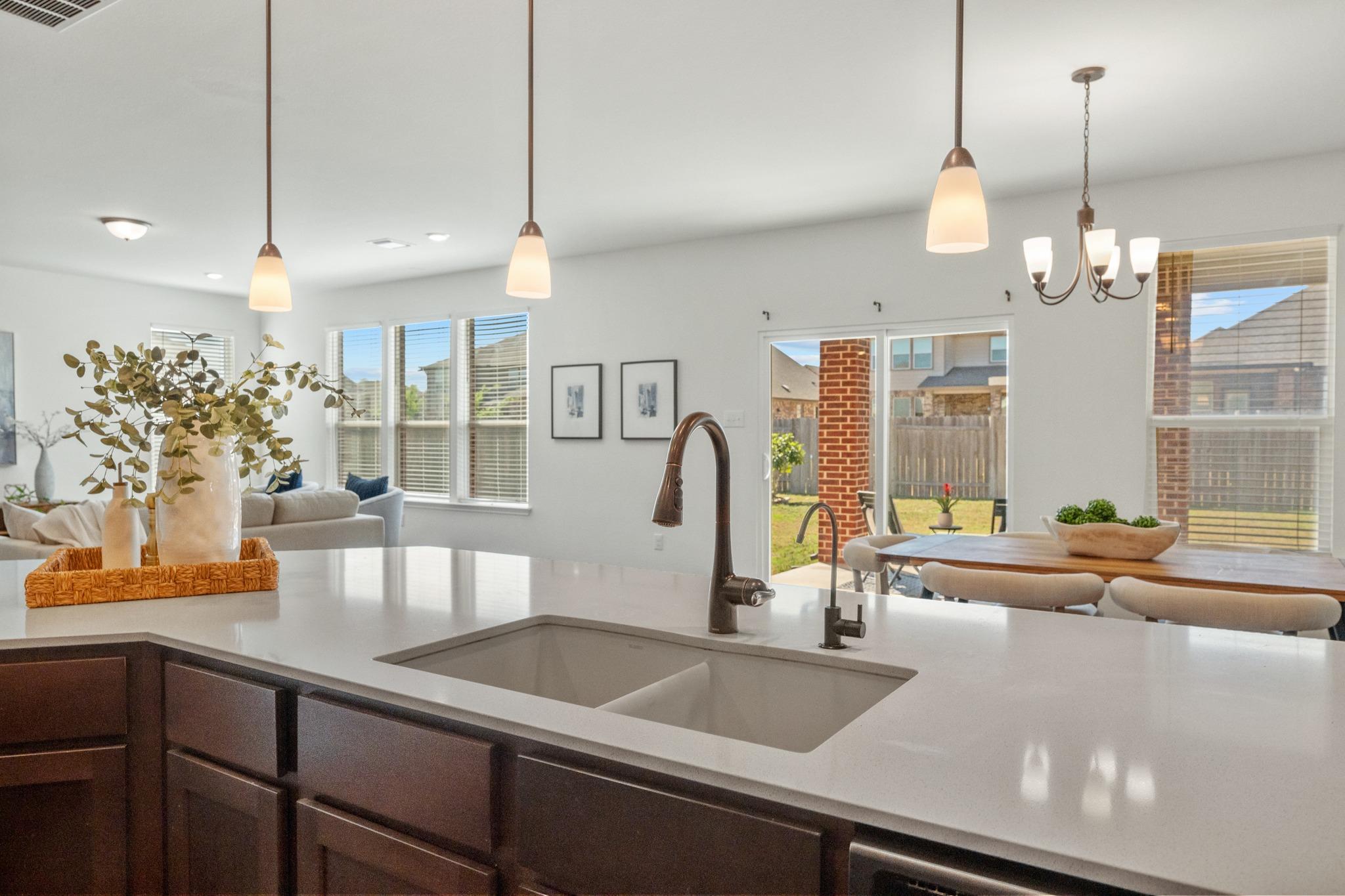 1609 Sonny Dr, Leander, TX 78641