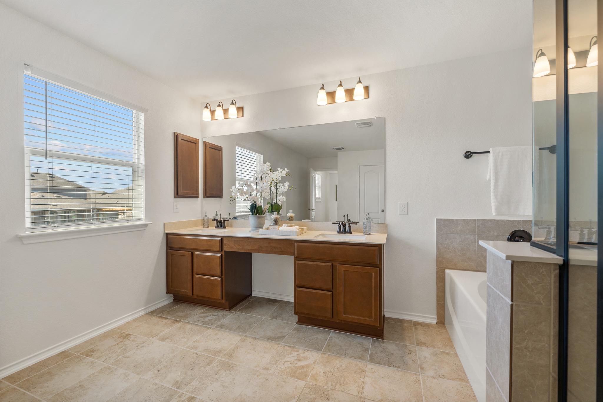 1609 Sonny Dr, Leander, TX 78641