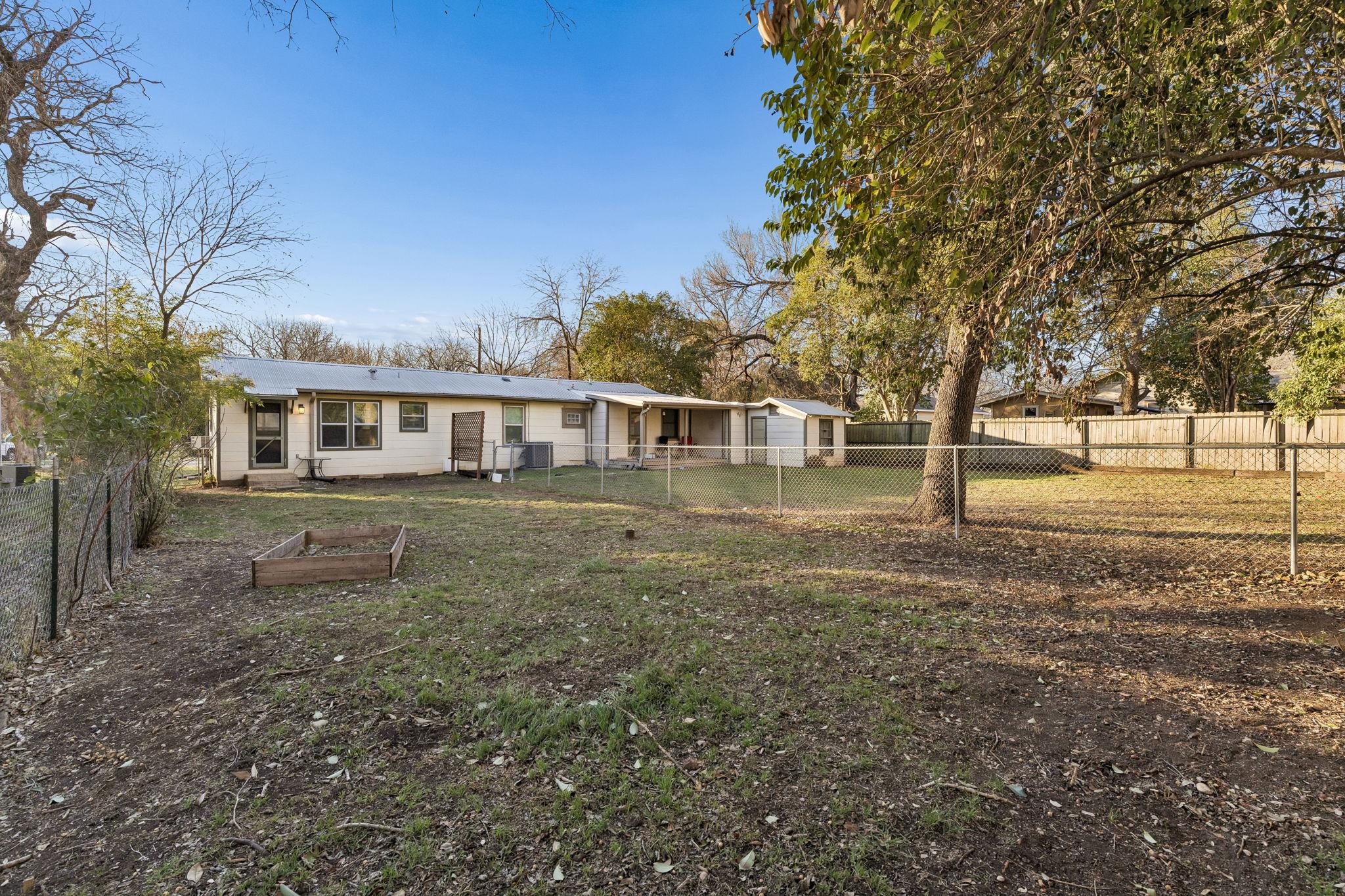 1018 Mead St # B, San Marcos, TX 78666