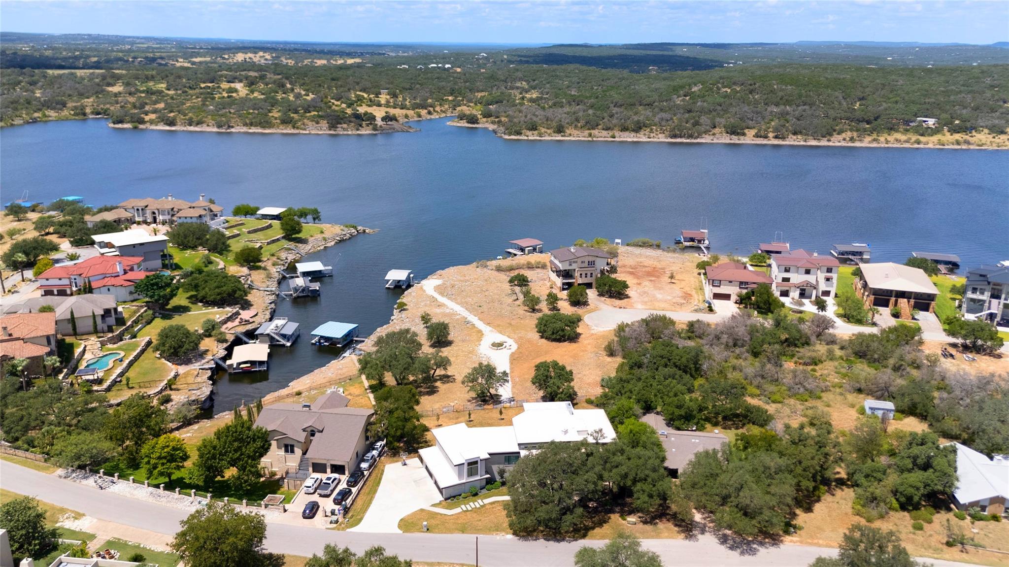 3002 Point Cv, Lago Vista, TX 78645