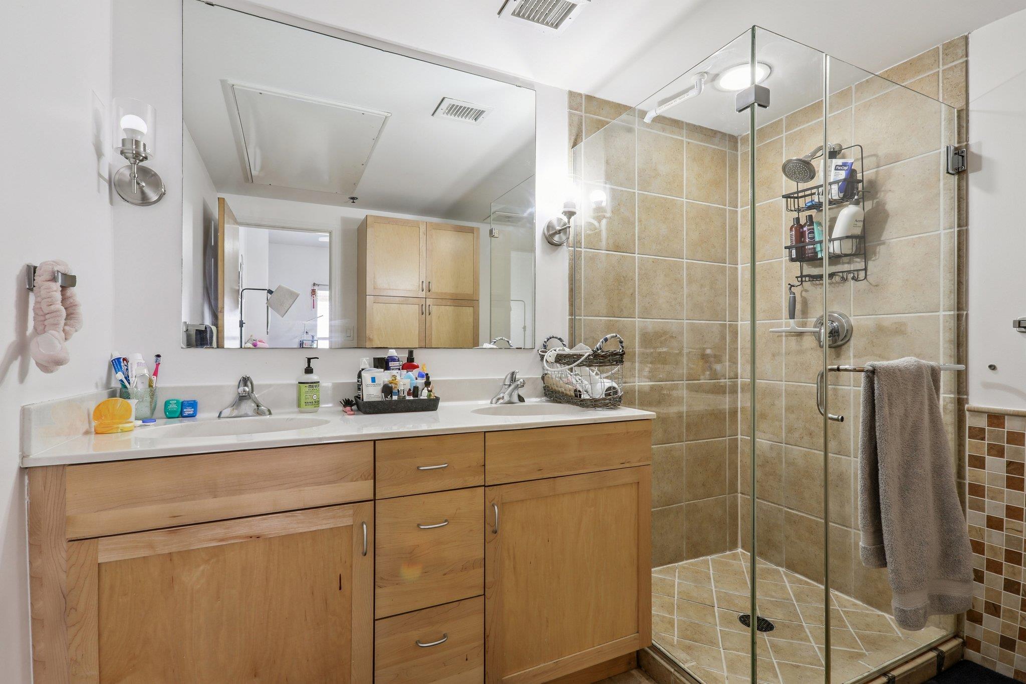 711 W 26th St # 704, Austin, TX 78705