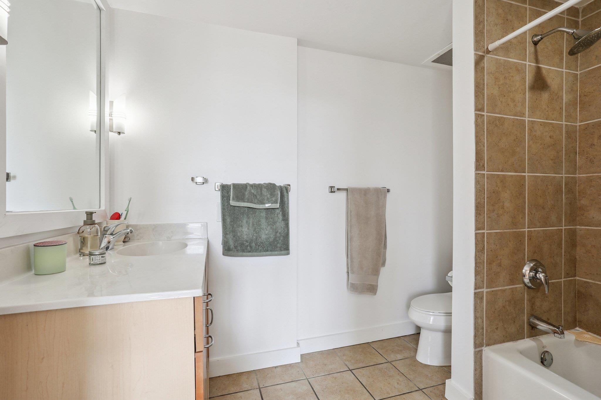 711 W 26th St # 704, Austin, TX 78705