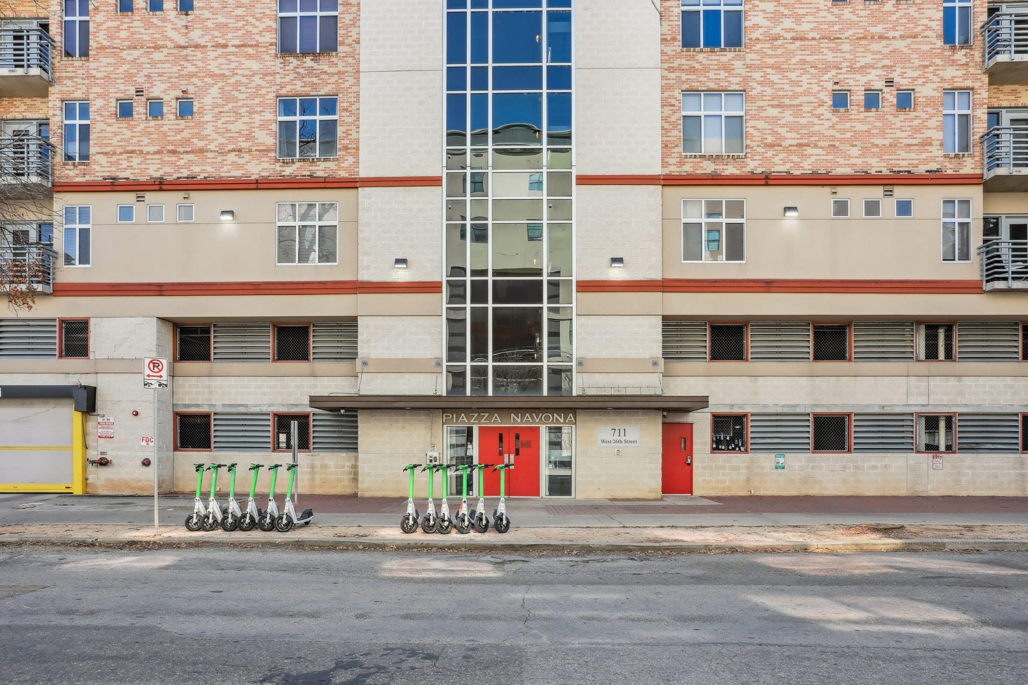 711 W 26th St # 704, Austin, TX 78705