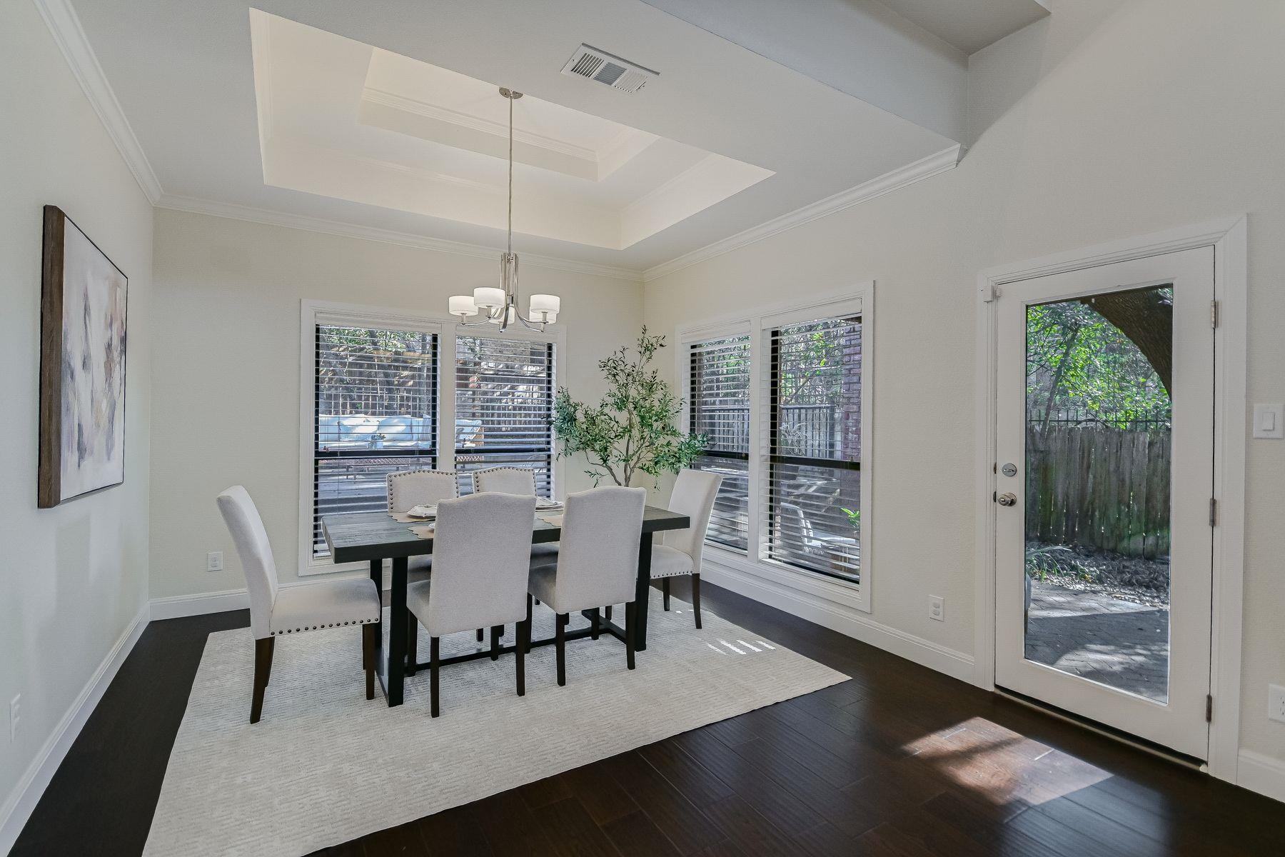 5402 Odessa Ln, Austin, TX 78731