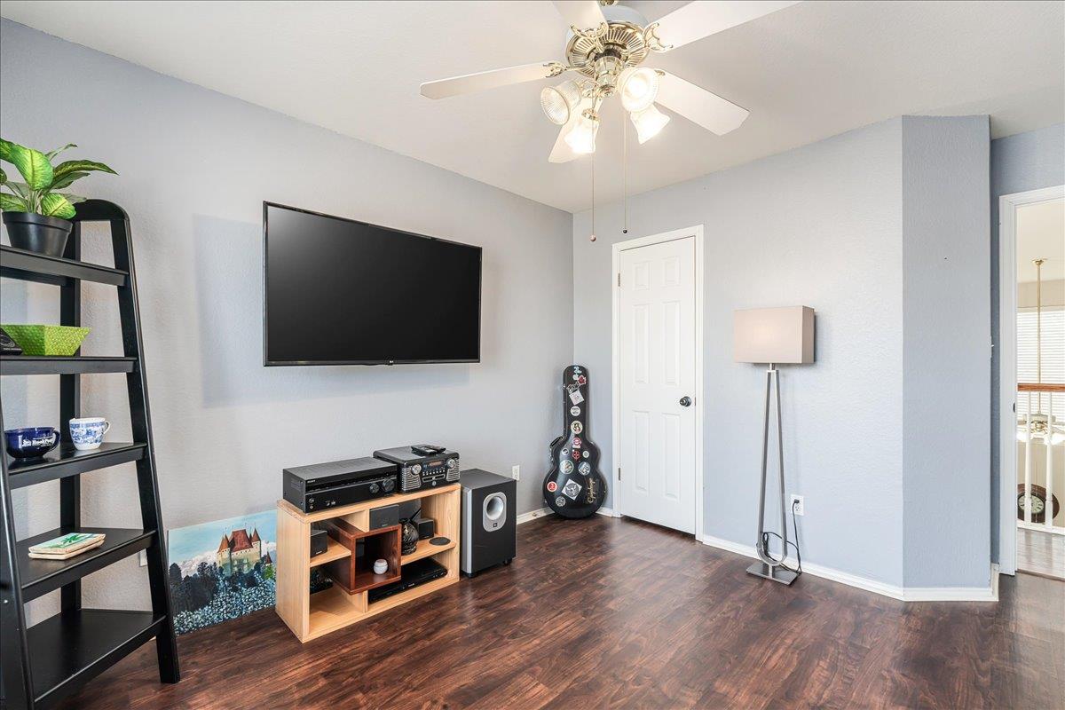 2103 Talamore Rd, Pflugerville, TX 78660