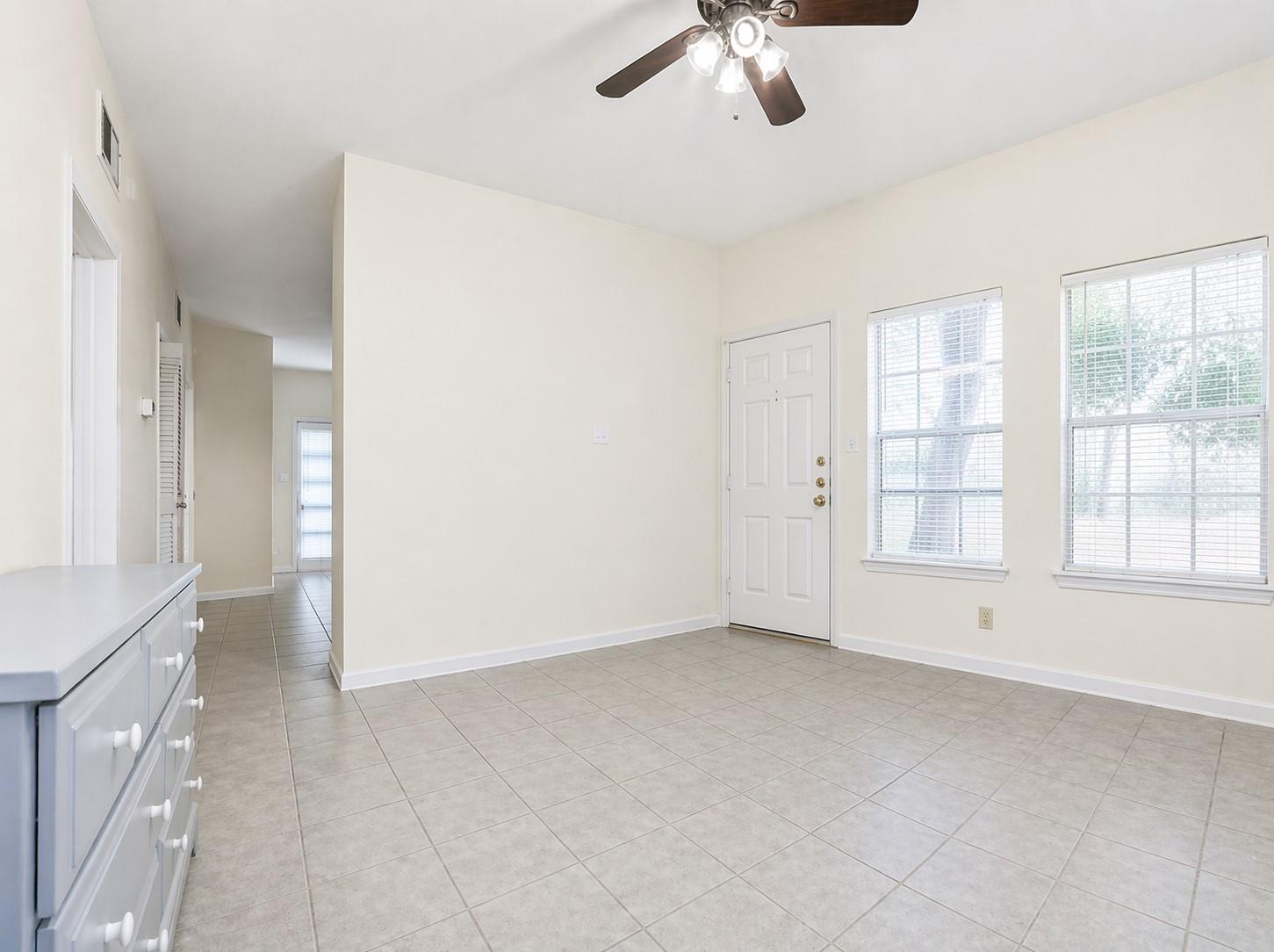 2216 San Gabriel St # 107, Austin, TX 78705