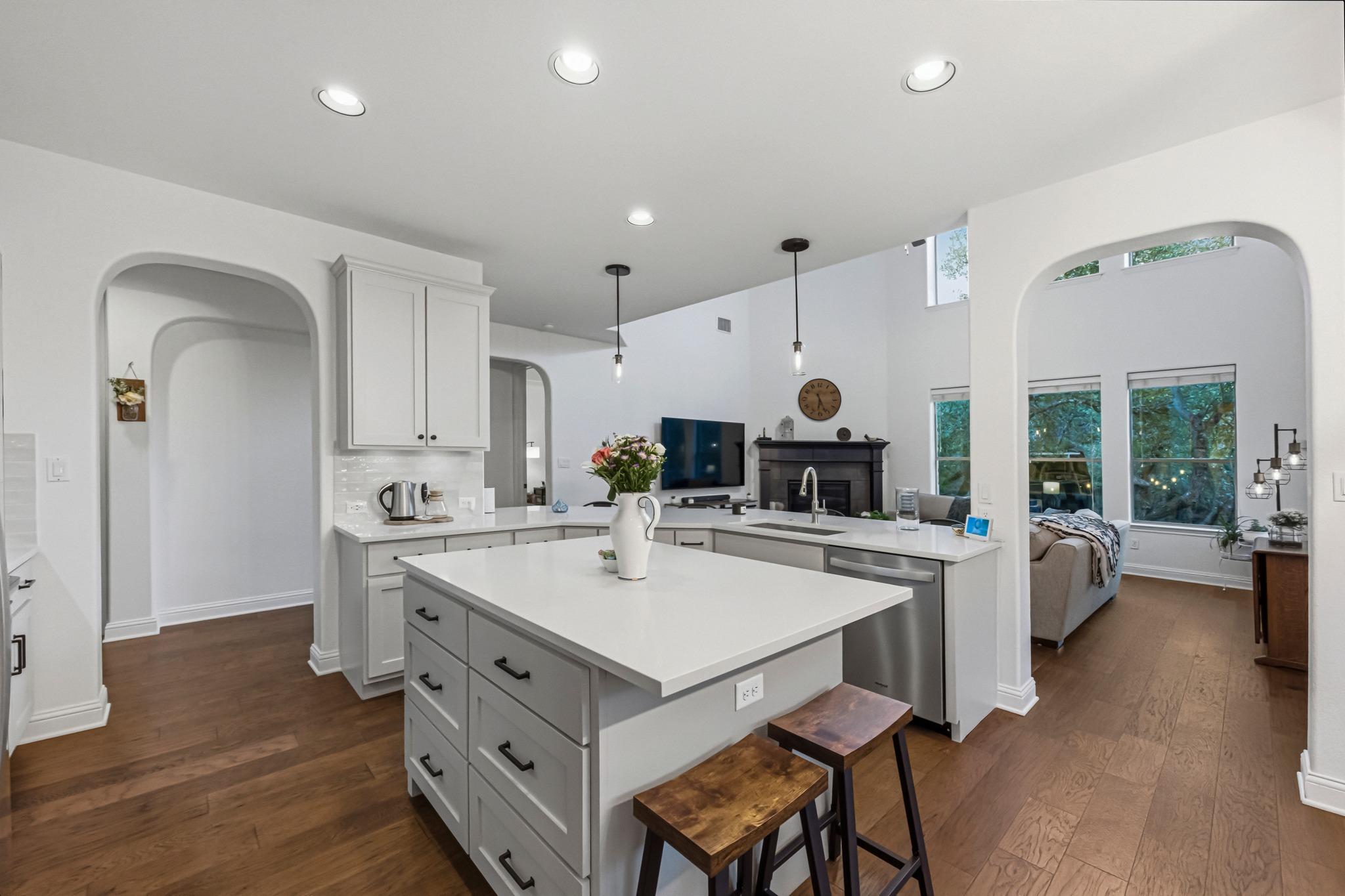 11129 Cherisse Dr, Austin, TX 78739